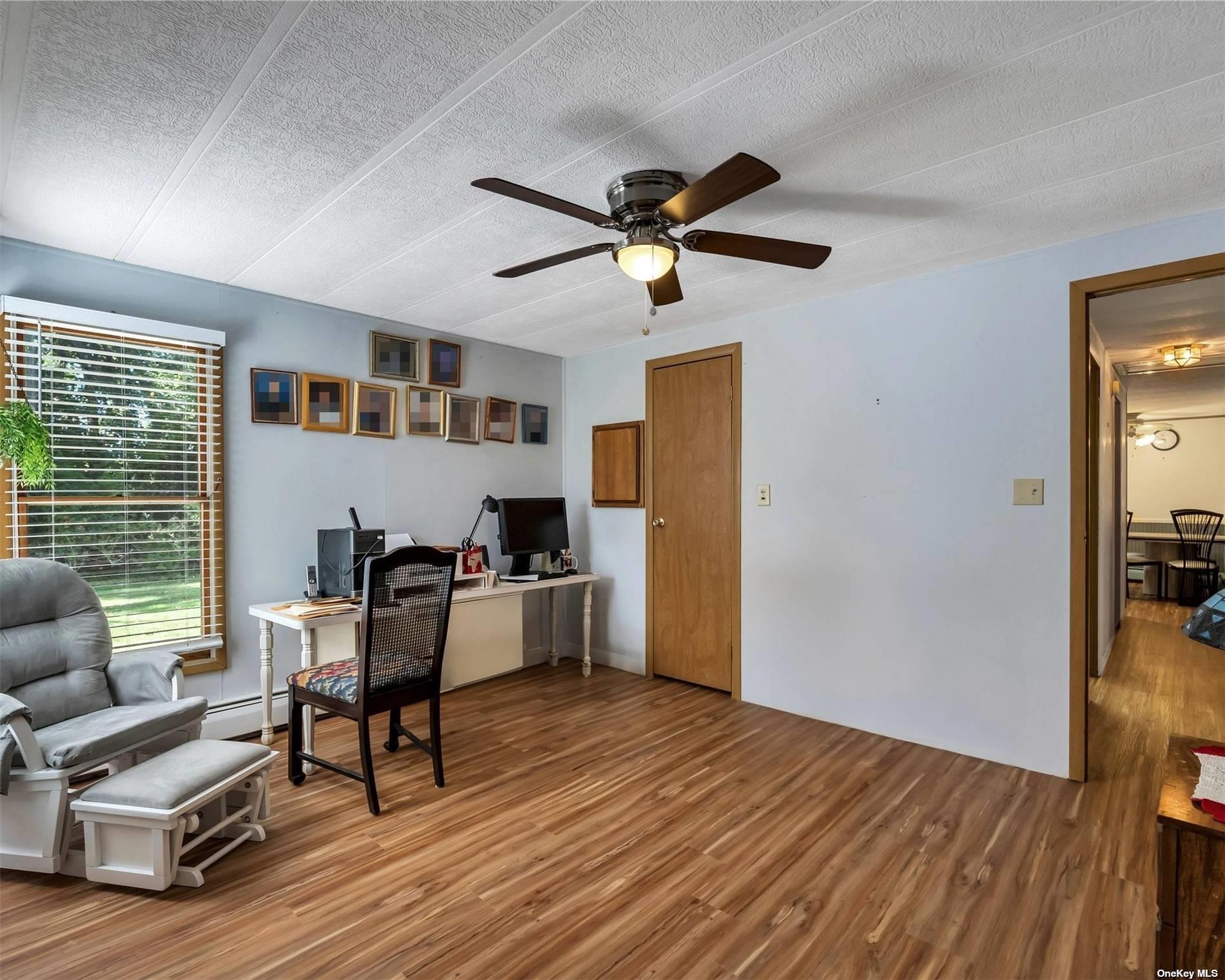 Single Family Middle  Suffolk County, NY 11933, MLS-855435-27