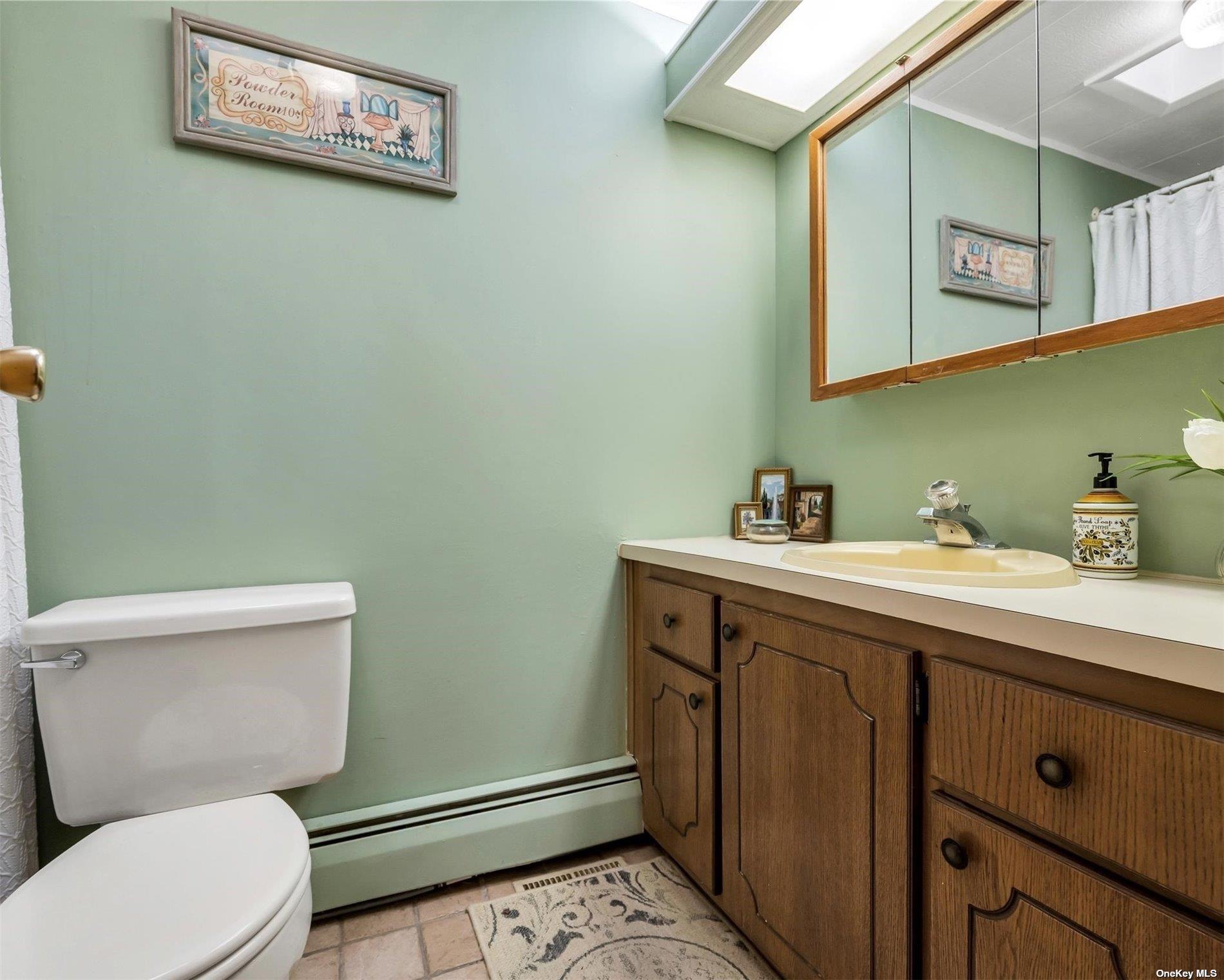 Single Family Middle  Suffolk County, NY 11933, MLS-855435-28