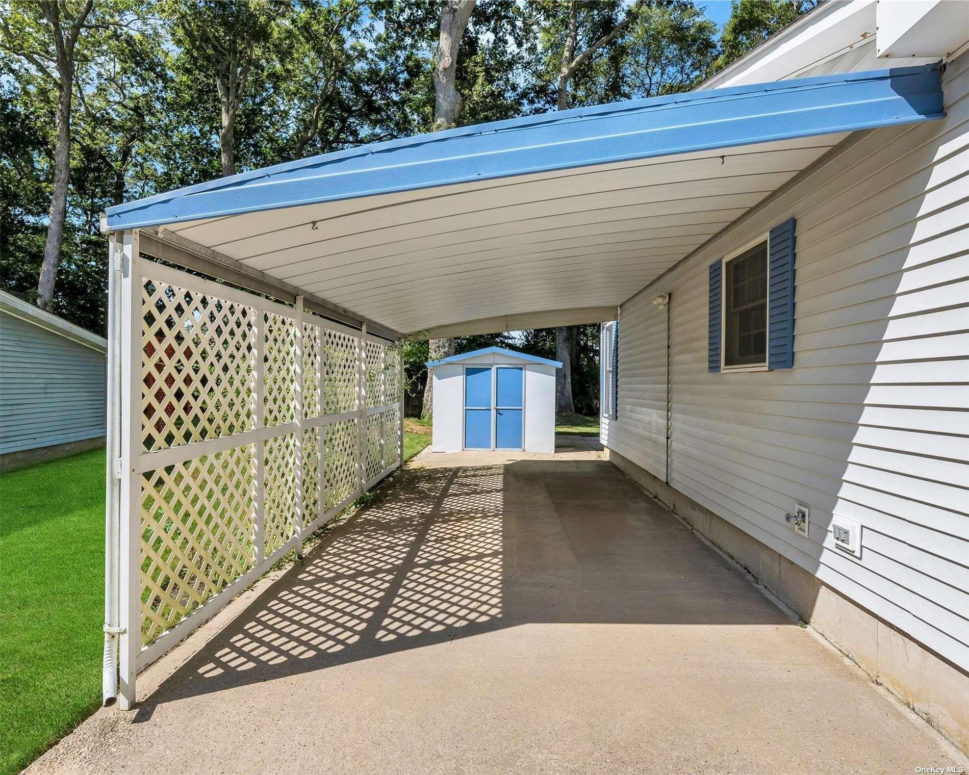 Single Family Middle  Suffolk County, NY 11933, MLS-855435-5