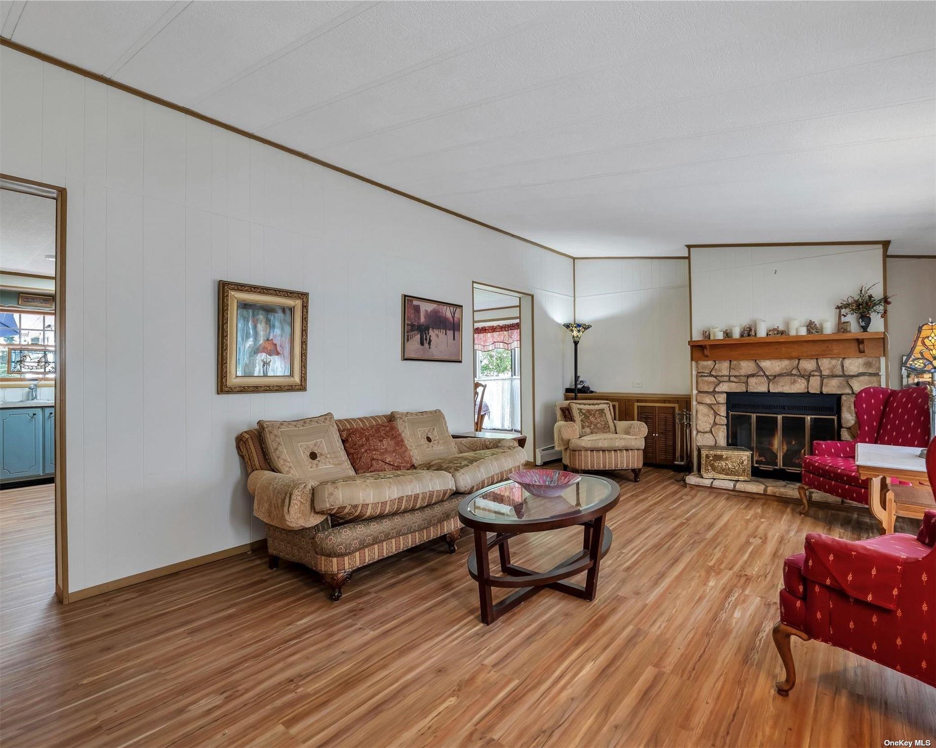 Single Family Middle  Suffolk County, NY 11933, MLS-855435-7
