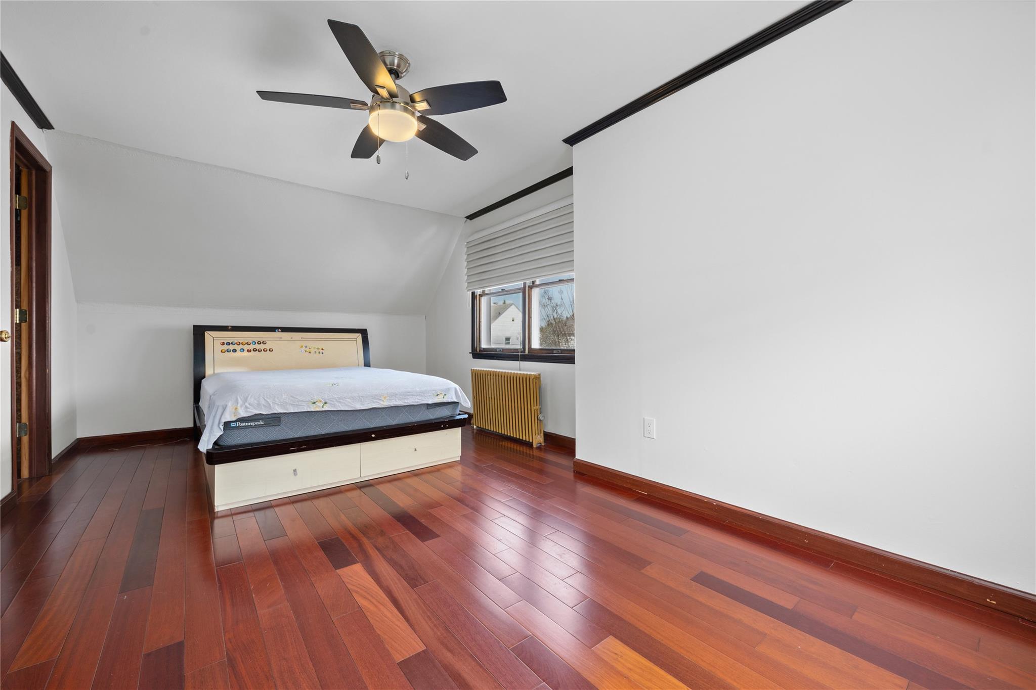 Single Family 214th Street  Queens, NY 11364, MLS-855440-12