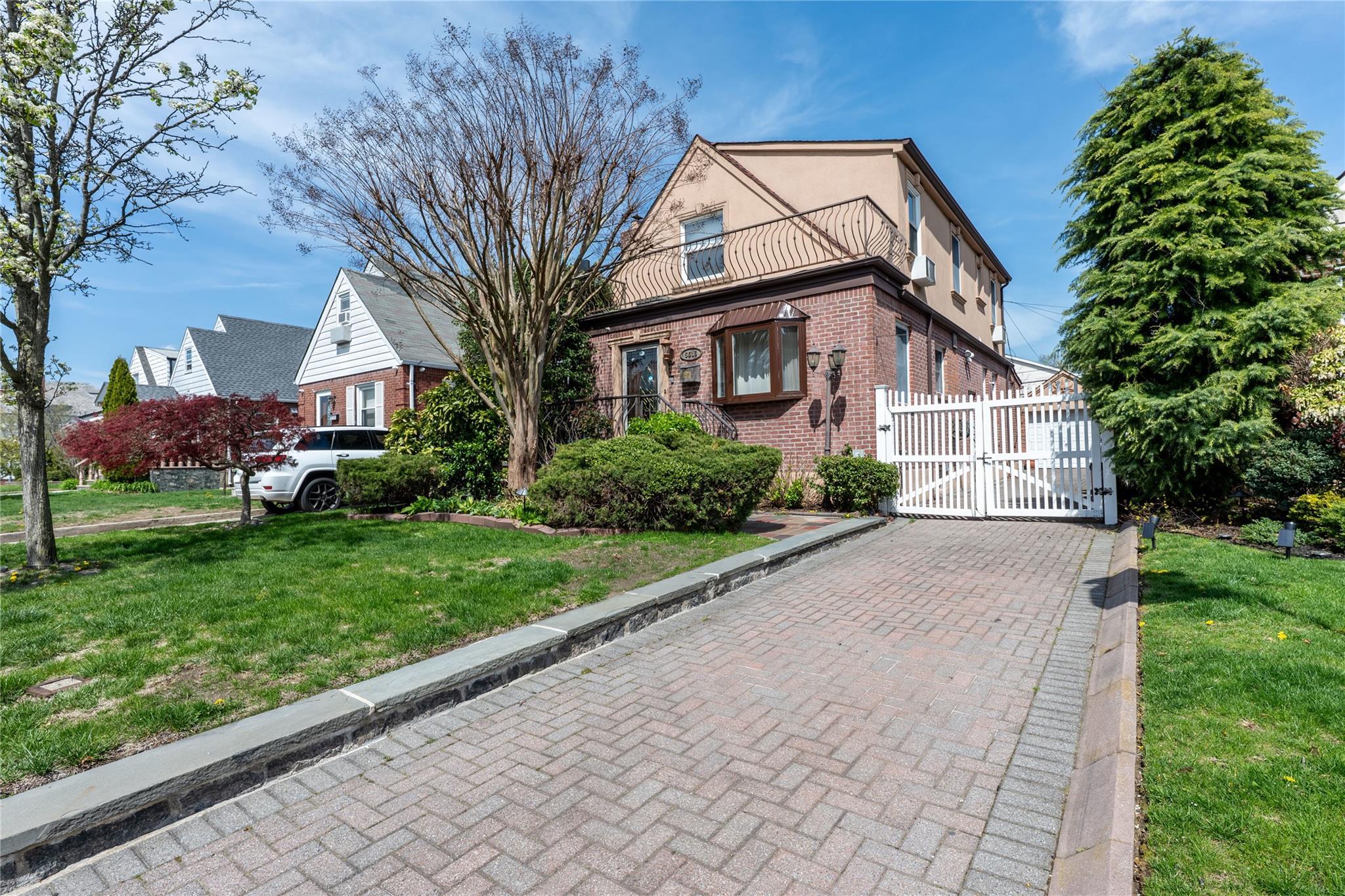 Single Family 214th Street  Queens, NY 11364, MLS-855440-19