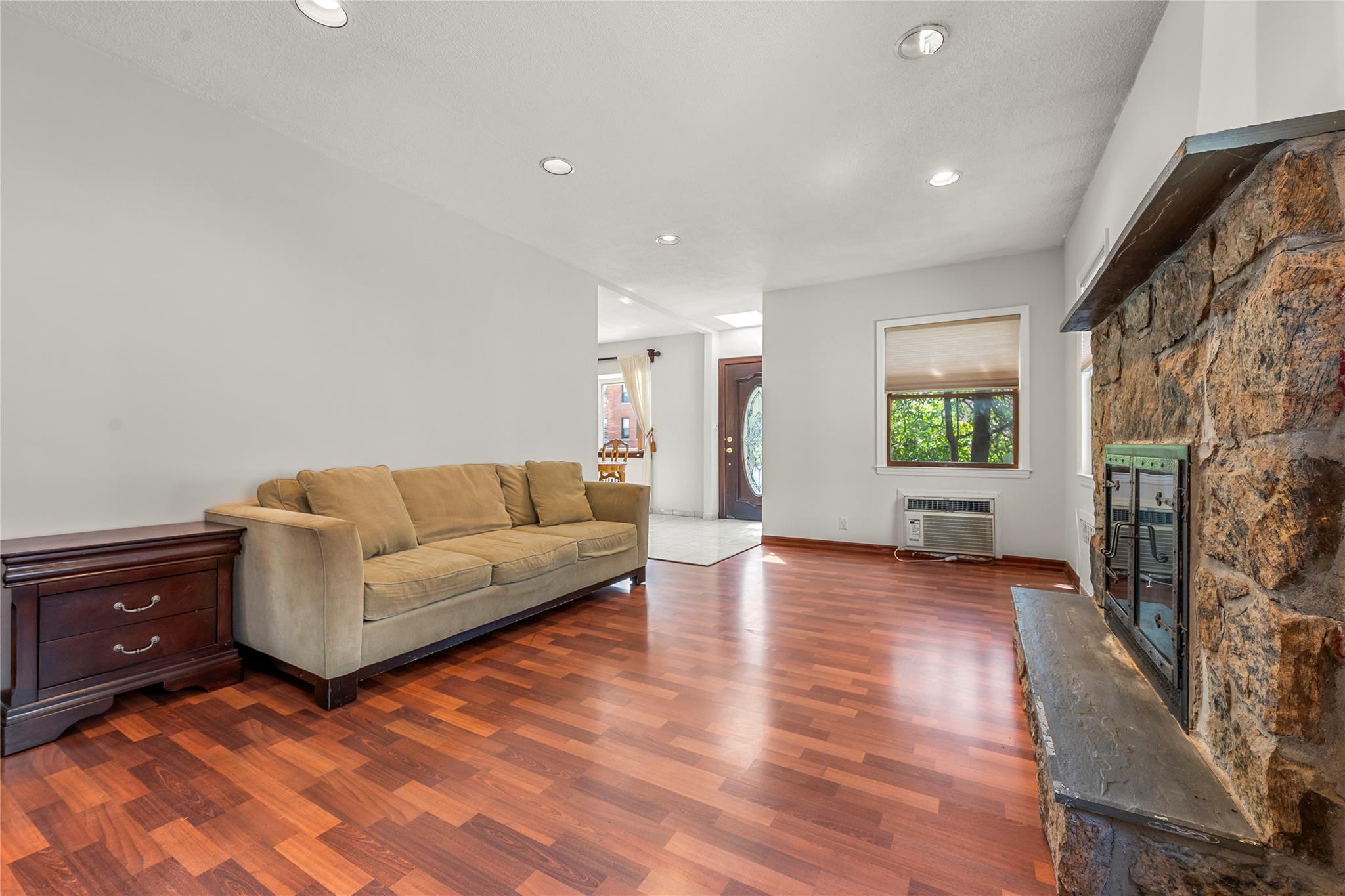 Single Family 214th Street  Queens, NY 11364, MLS-855440-3