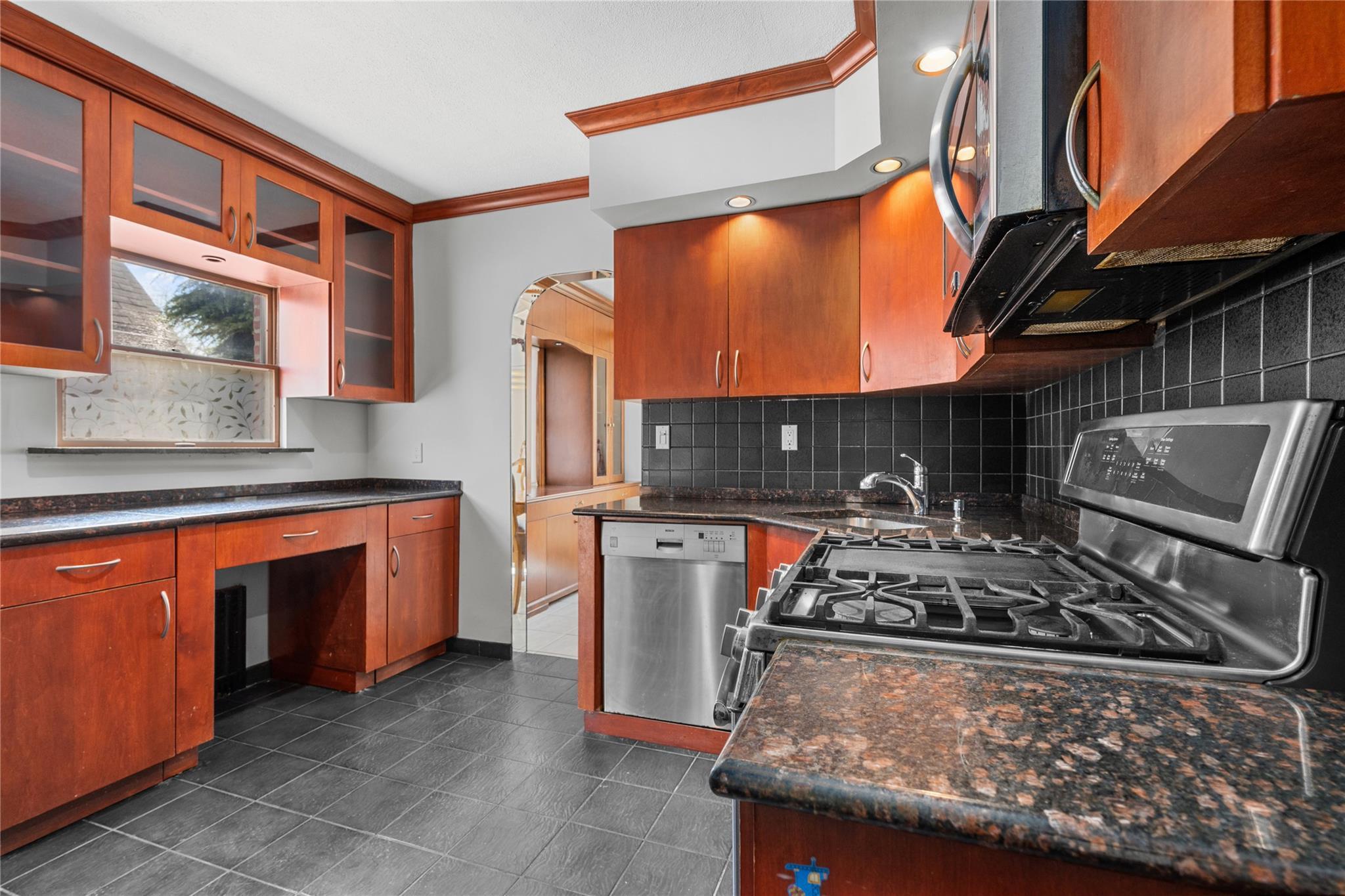 Single Family 214th Street  Queens, NY 11364, MLS-855440-7