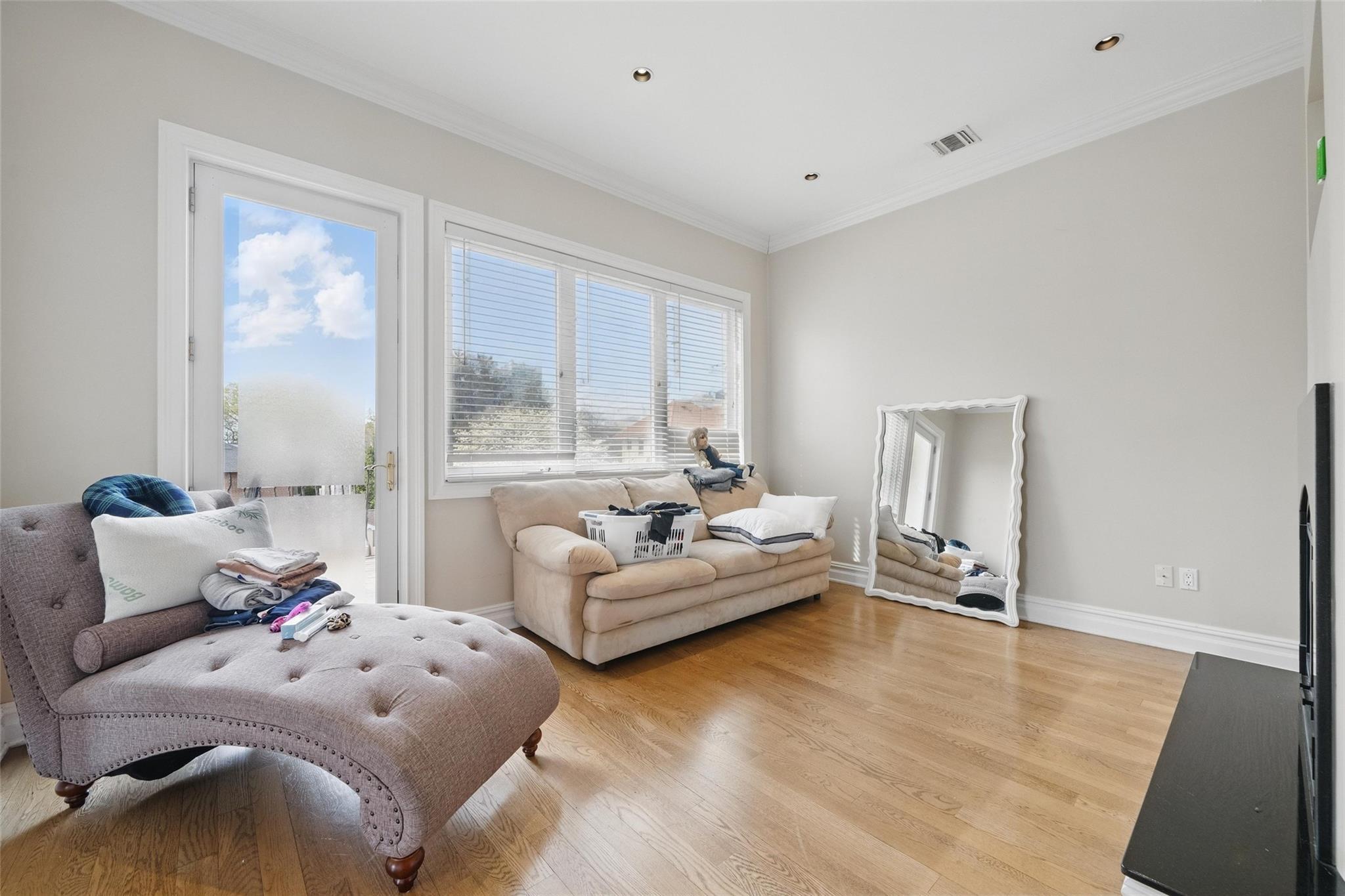 Single Family Polo  Bronx, NY 10465, MLS-855461-19