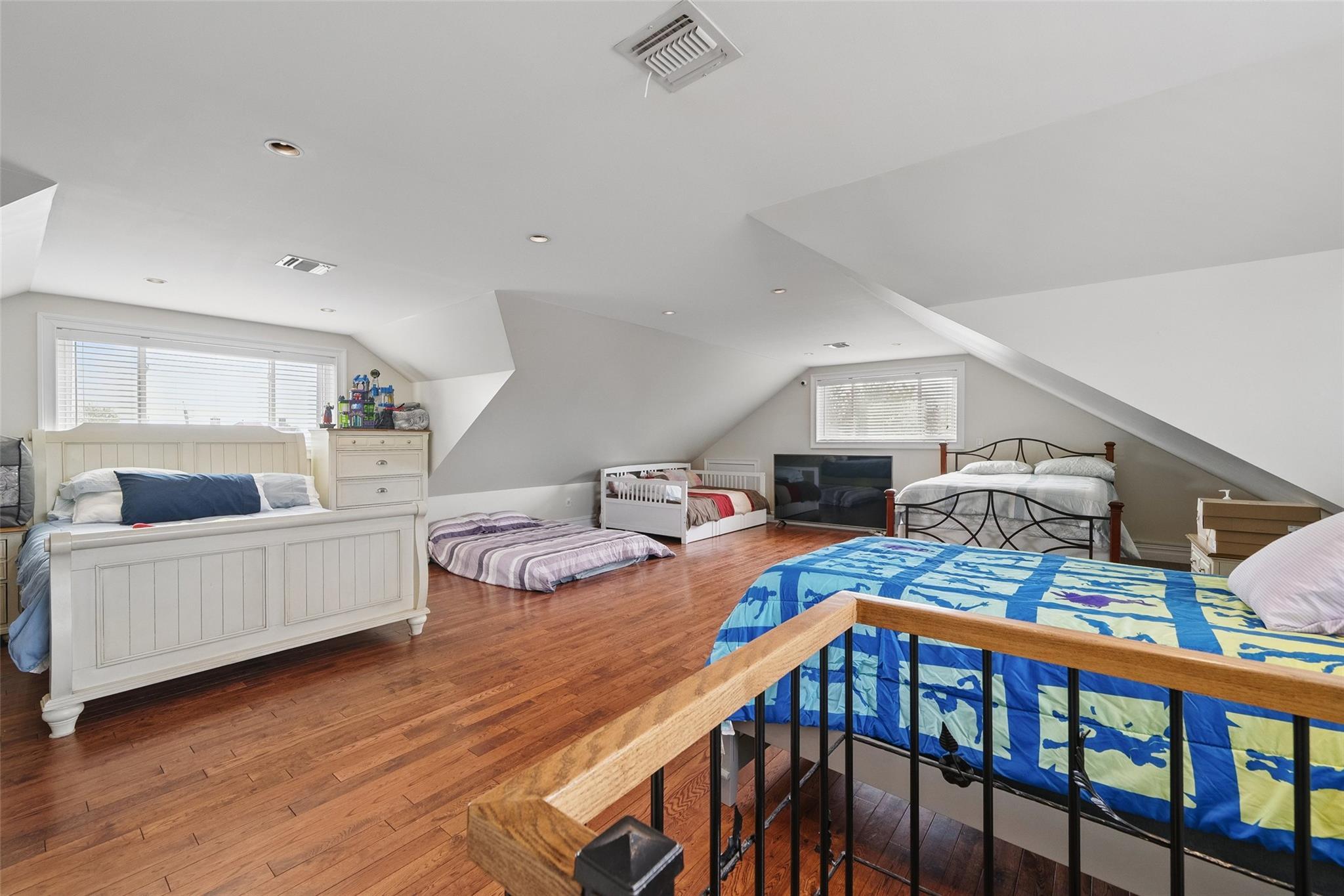 Single Family Polo  Bronx, NY 10465, MLS-855461-26
