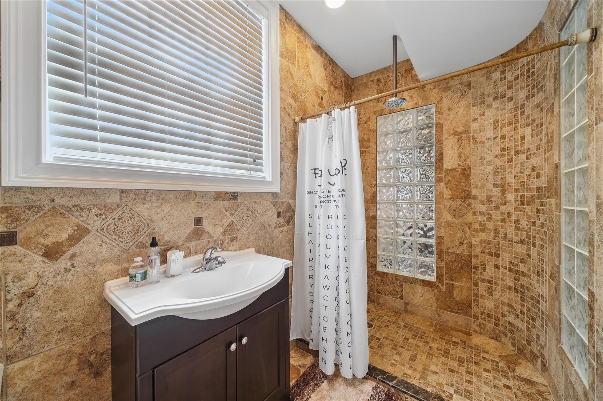 Single Family Polo  Bronx, NY 10465, MLS-855461-30