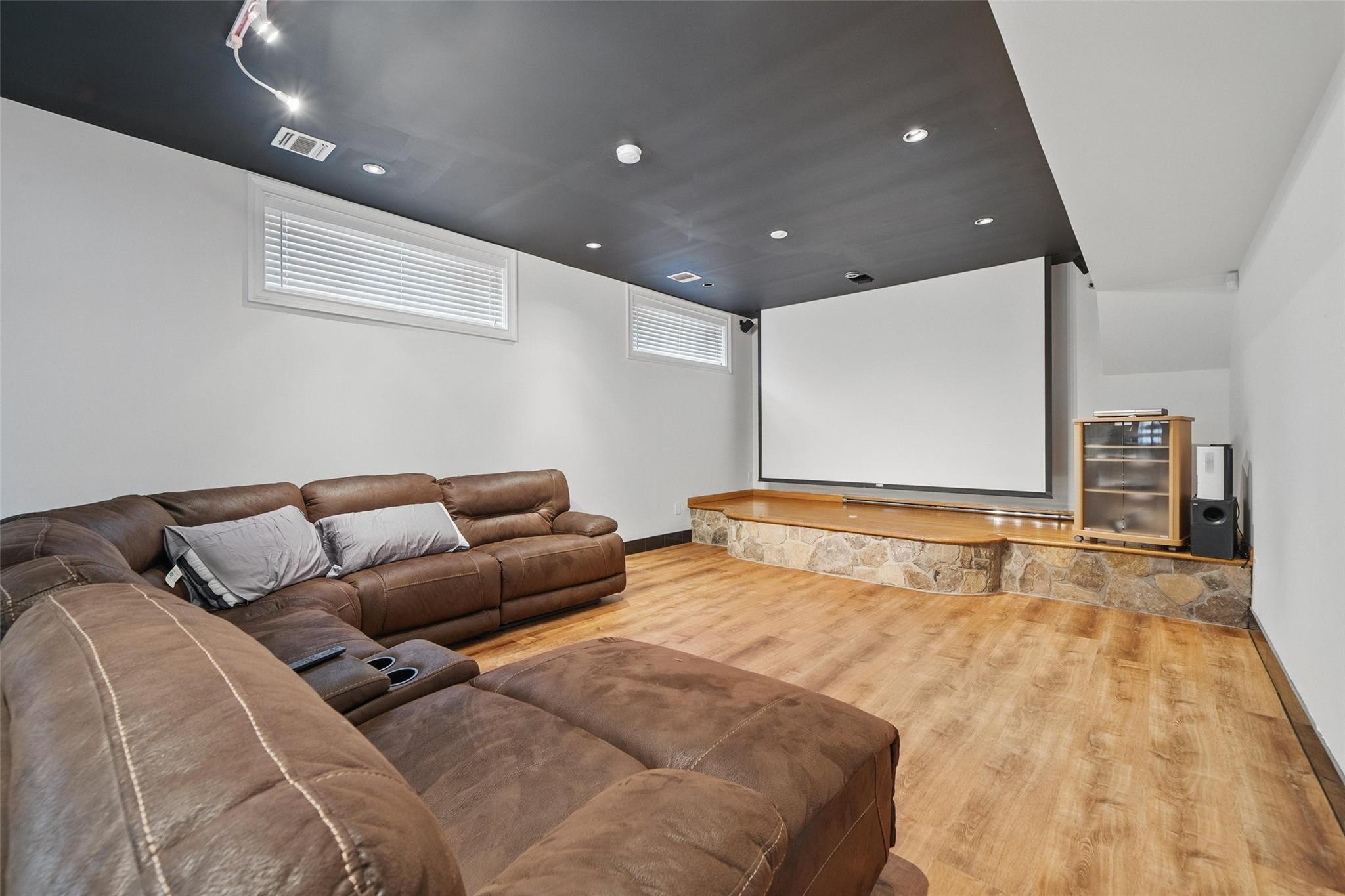 Single Family Polo  Bronx, NY 10465, MLS-855461-35