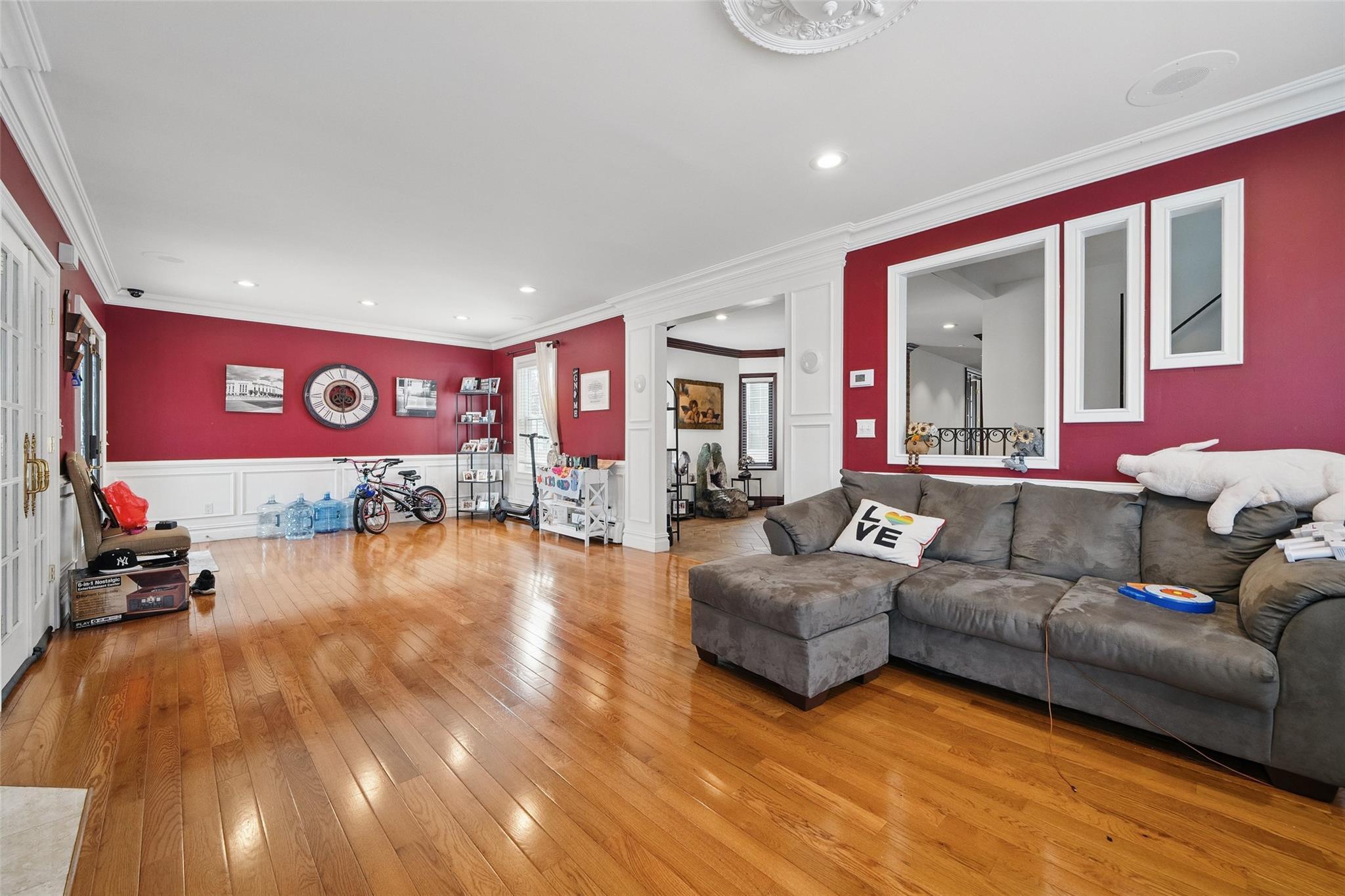 Single Family Polo  Bronx, NY 10465, MLS-855461-4