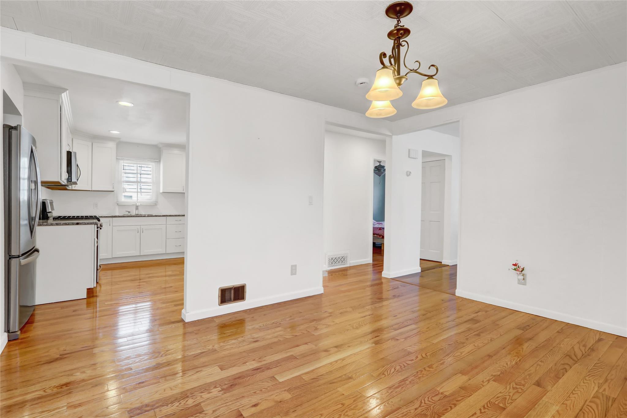 Single Family 142  Queens, NY 11357, MLS-855472-14