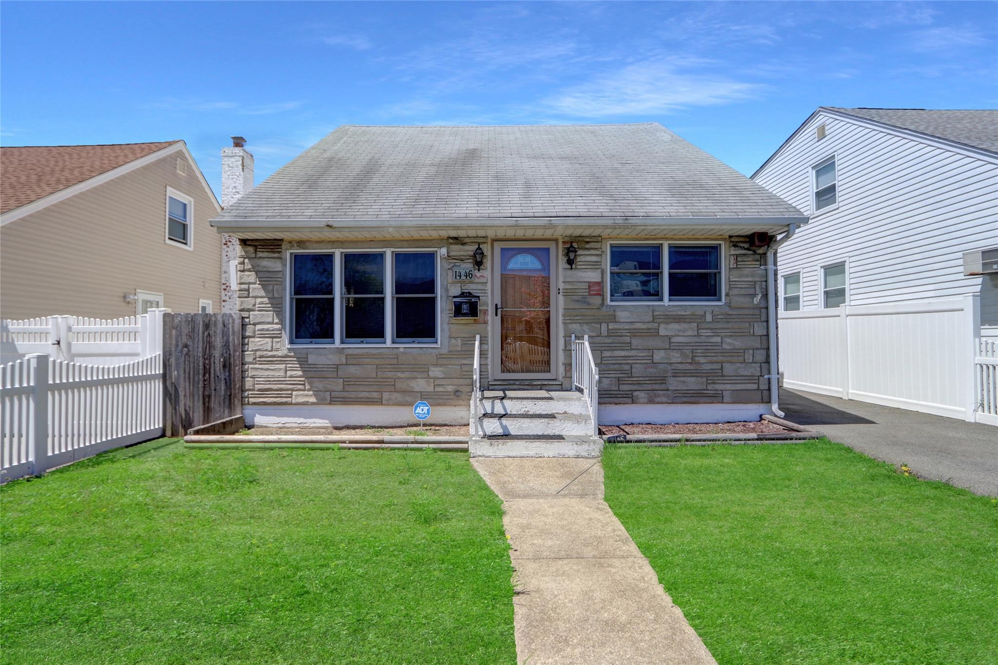 Single Family 142  Queens, NY 11357, MLS-855472-2