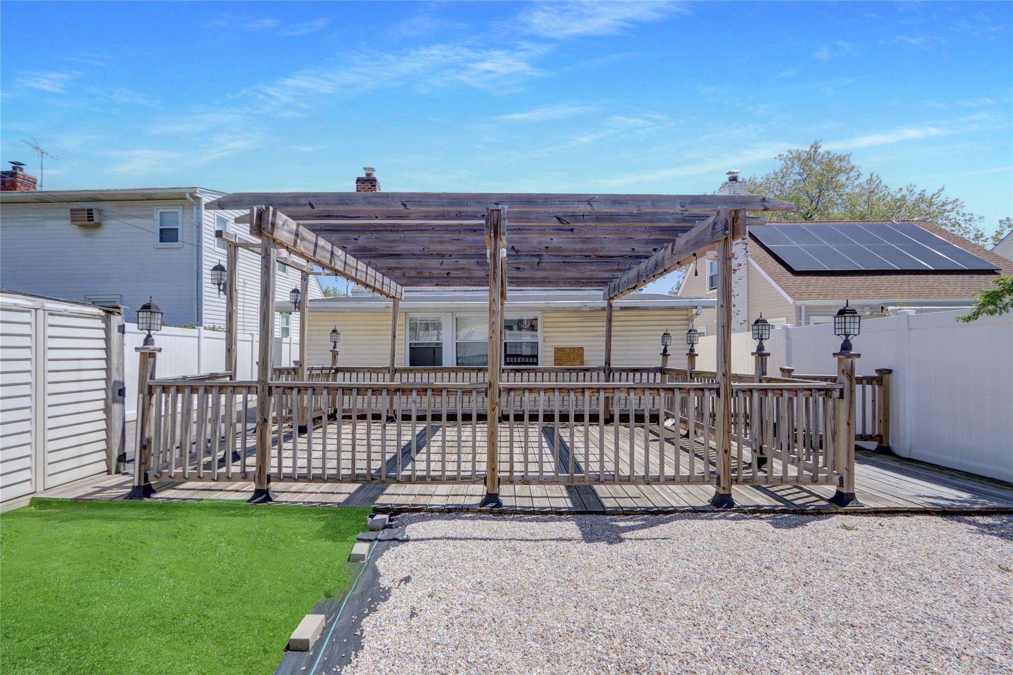Single Family 142  Queens, NY 11357, MLS-855472-22