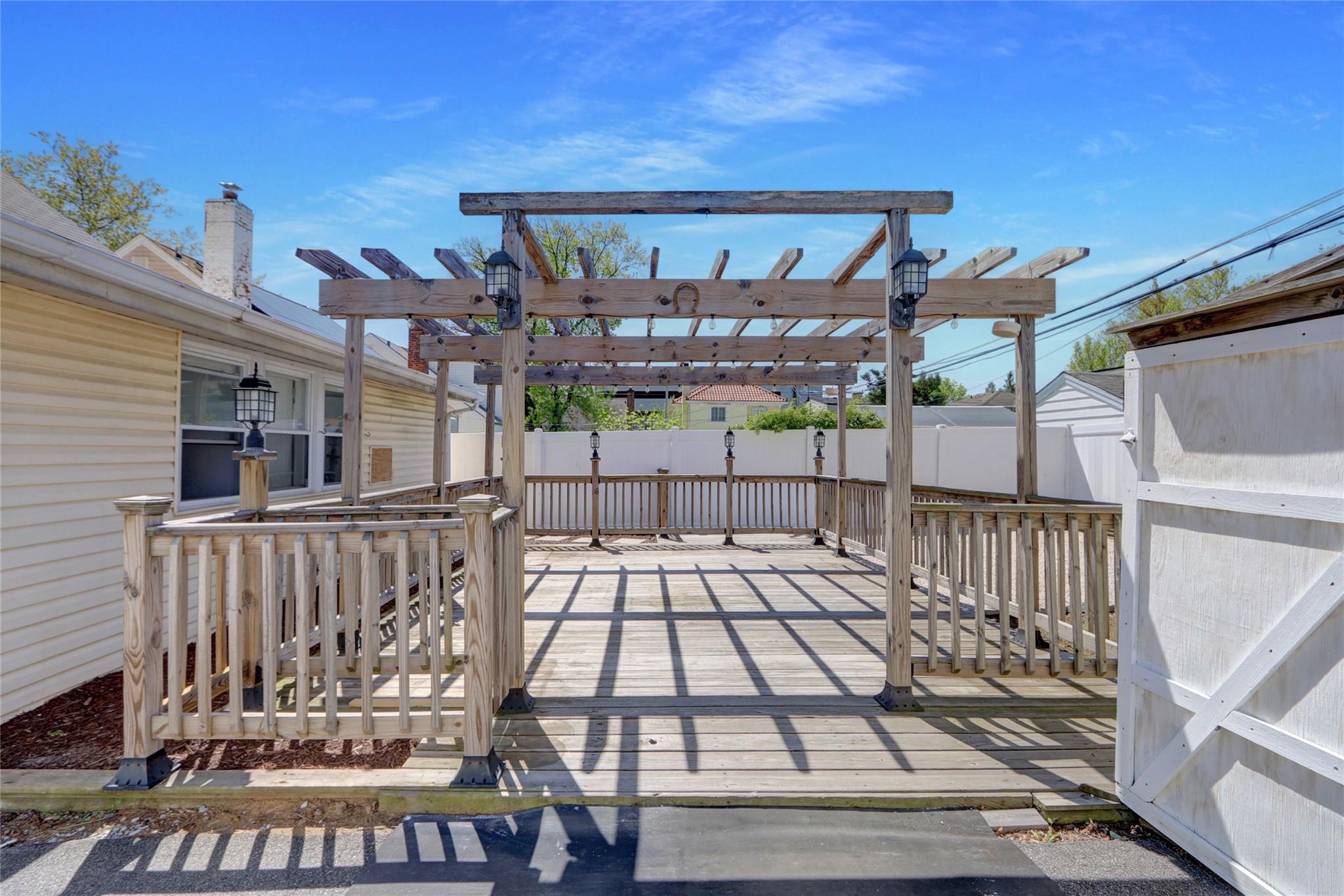 Single Family 142  Queens, NY 11357, MLS-855472-23
