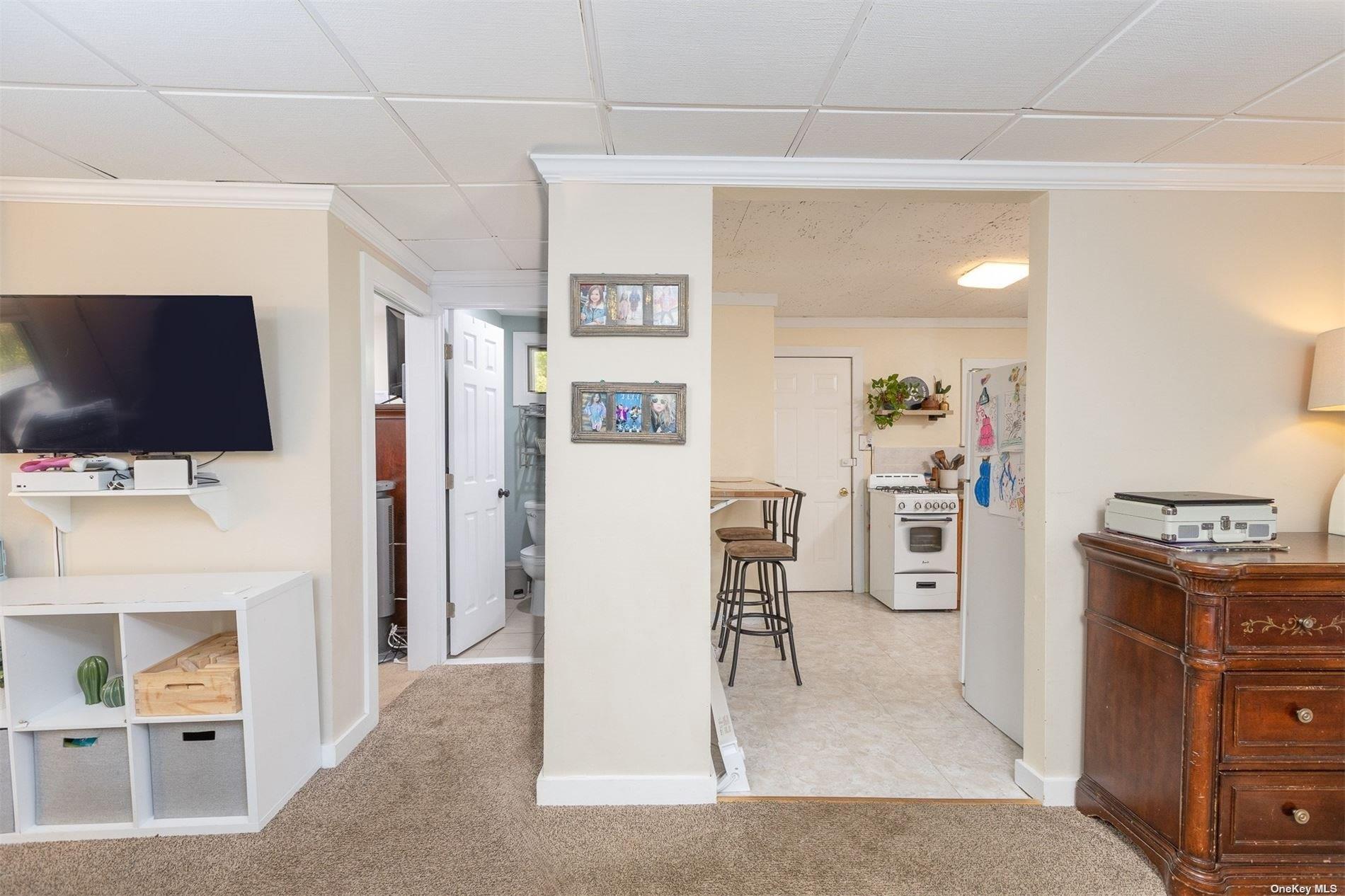 Single Family 3rd  Suffolk County, NY 11792, MLS-855473-6