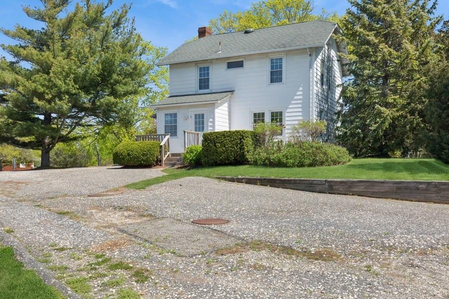 Single Family Hamilton  Suffolk County, NY 11952, MLS-855491-5