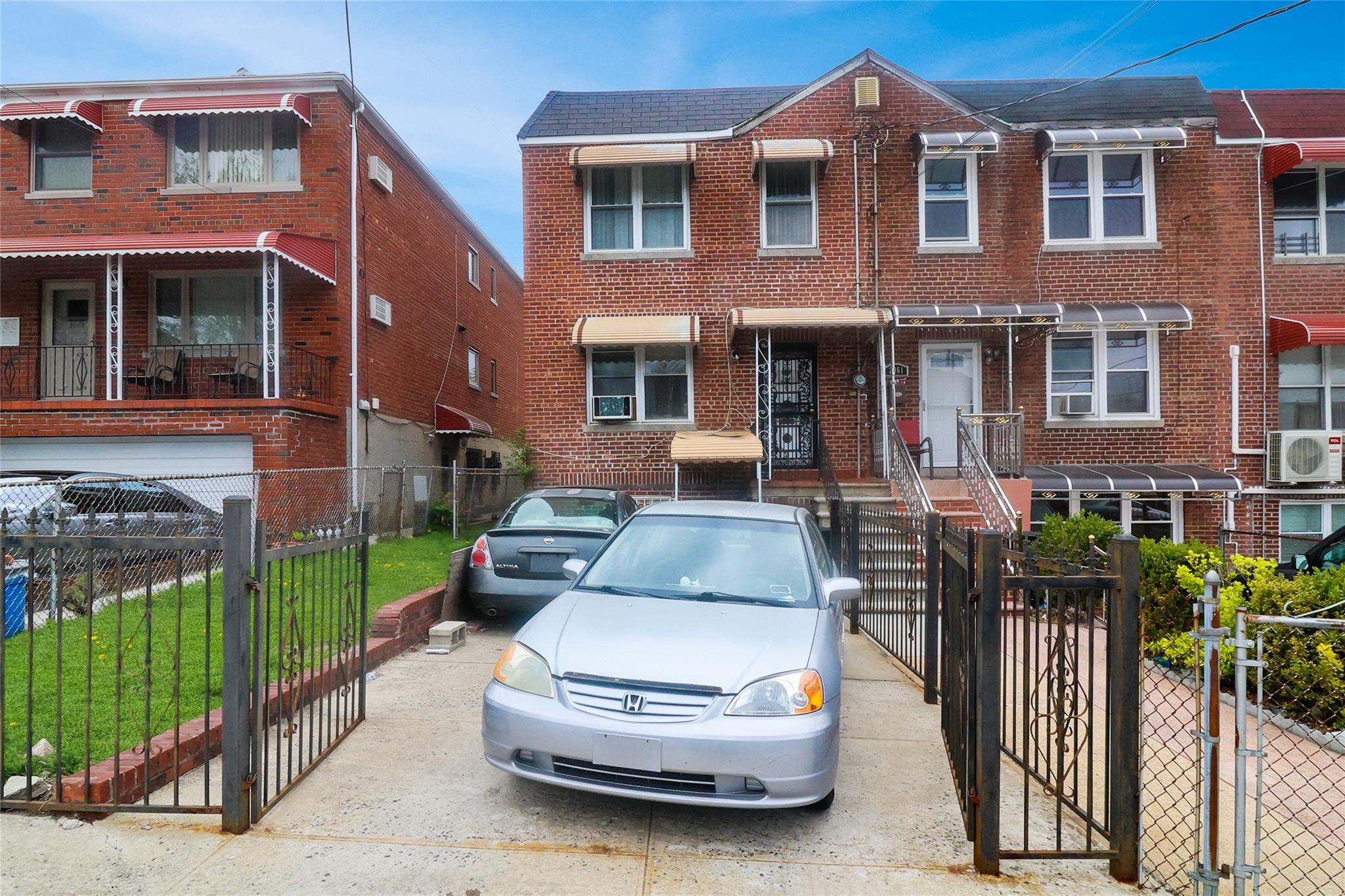 Single Family Laconia  Bronx, NY 10469, MLS-855501-36