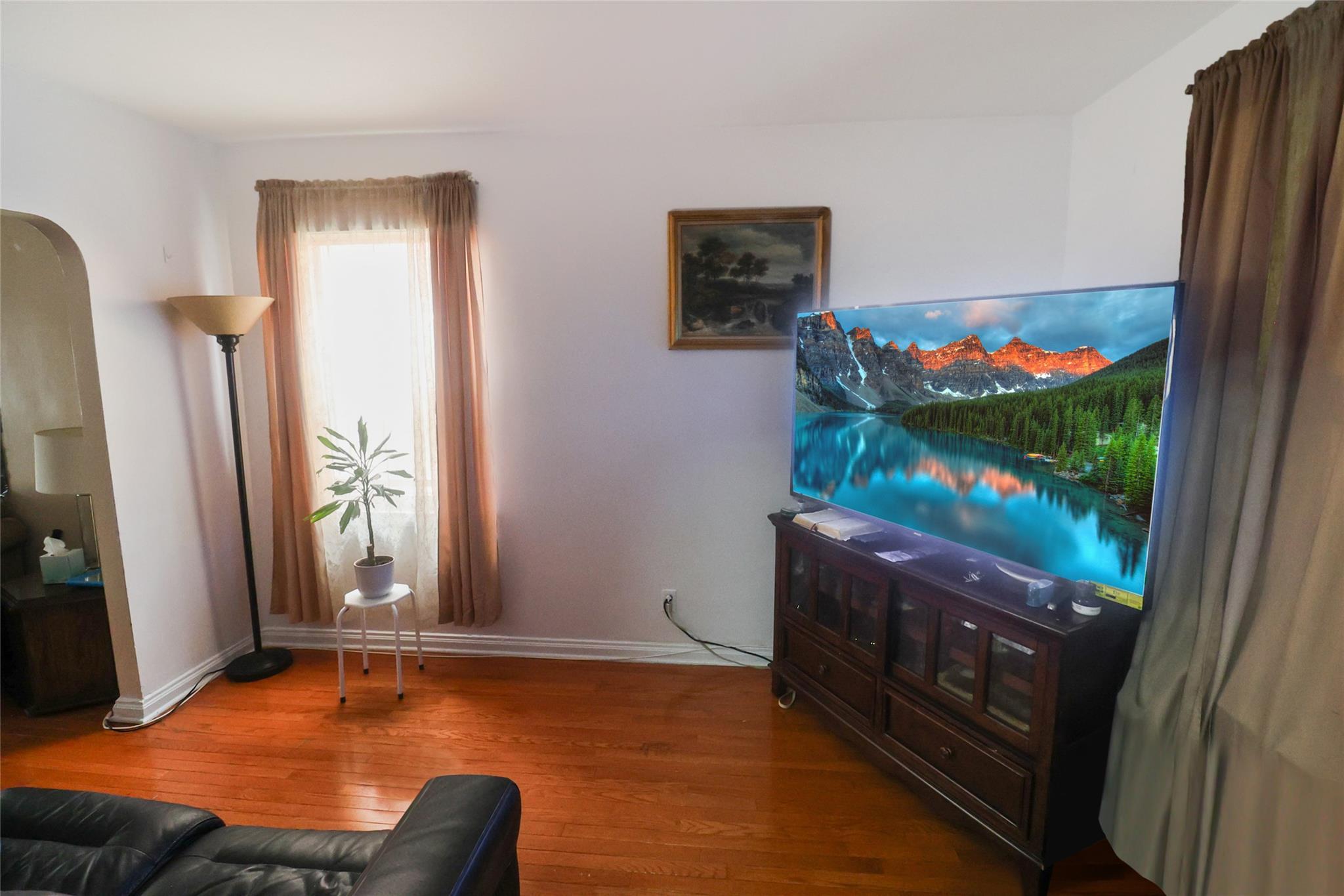 Single Family Laconia  Bronx, NY 10469, MLS-855501-9