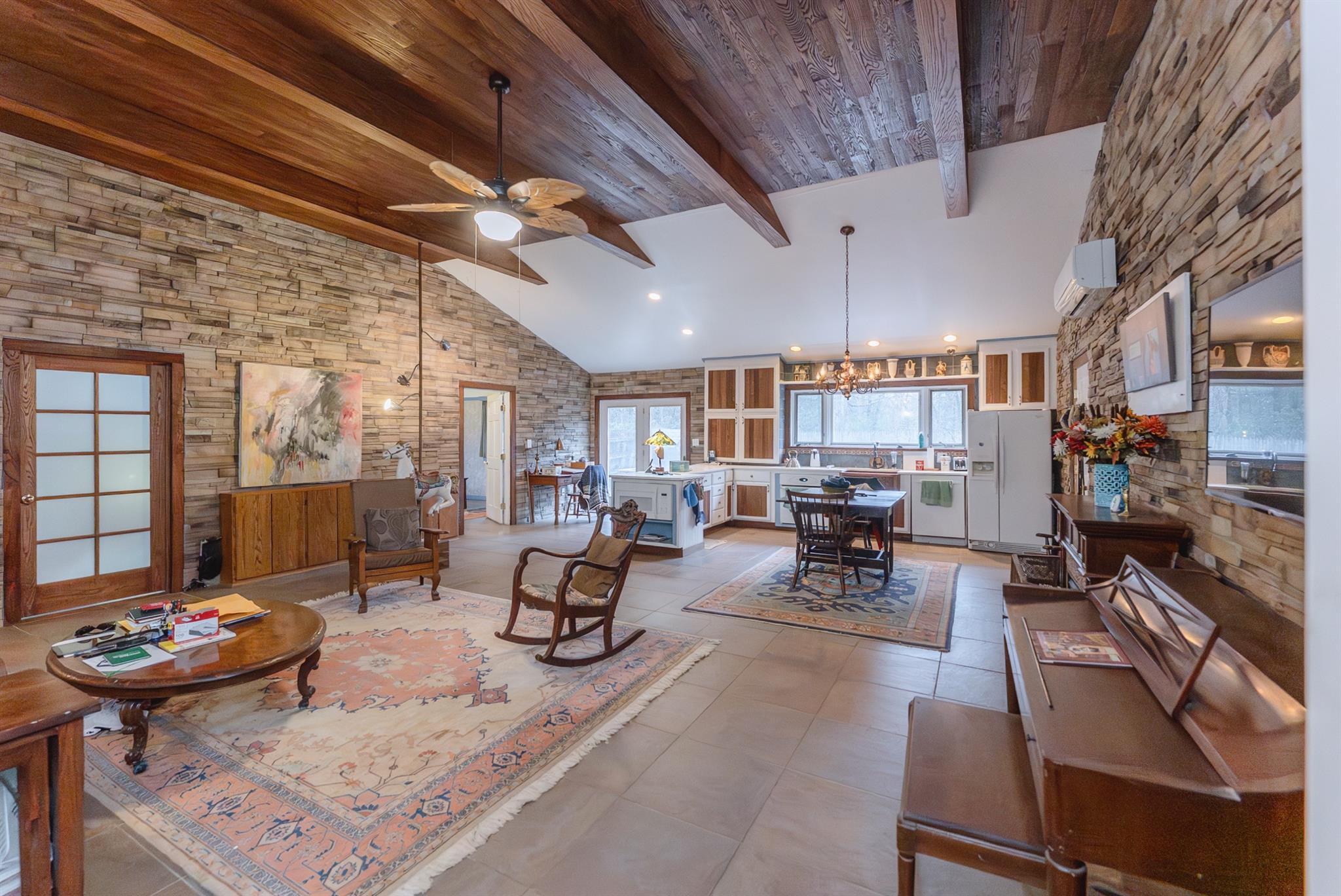 Single Family Circle  Ulster County, NY 12420, MLS-855504-11