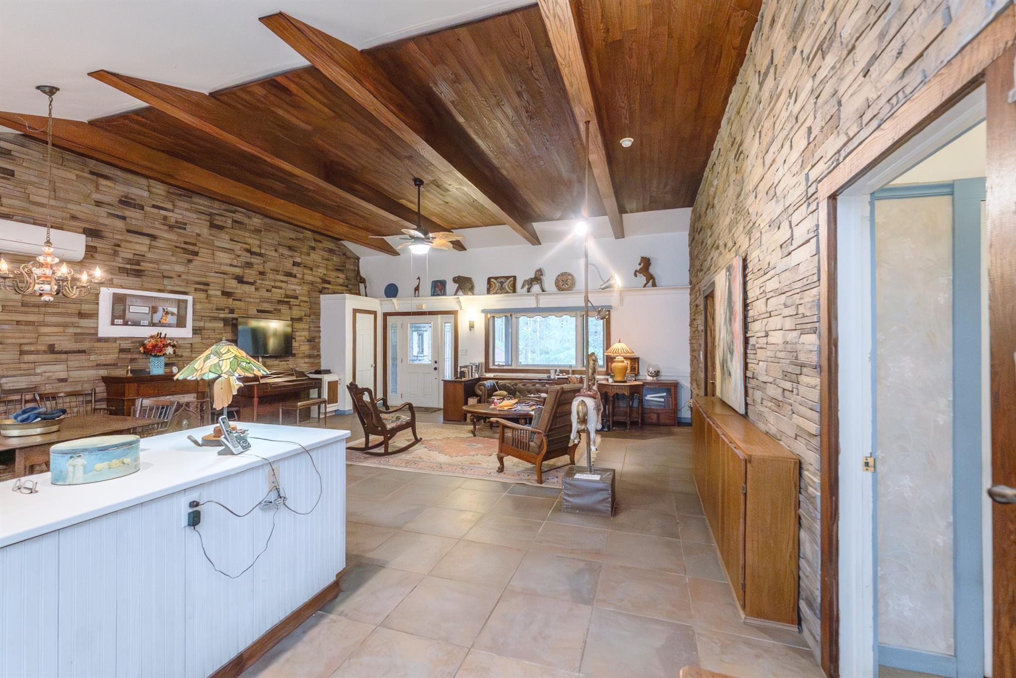 Single Family Circle  Ulster County, NY 12420, MLS-855504-12