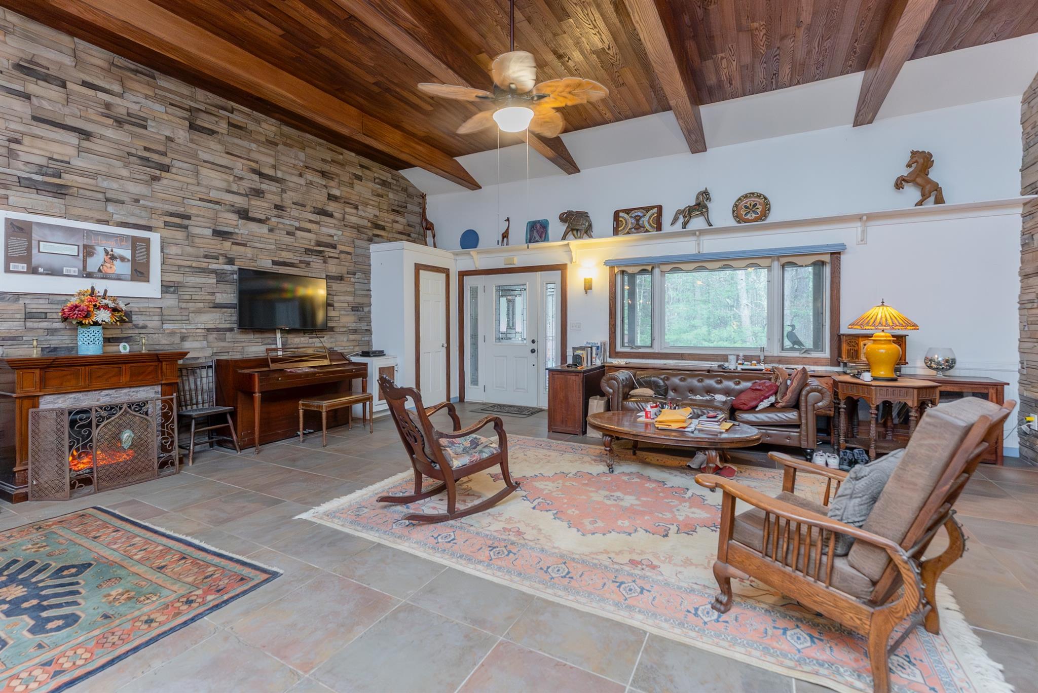 Single Family Circle  Ulster County, NY 12420, MLS-855504-4