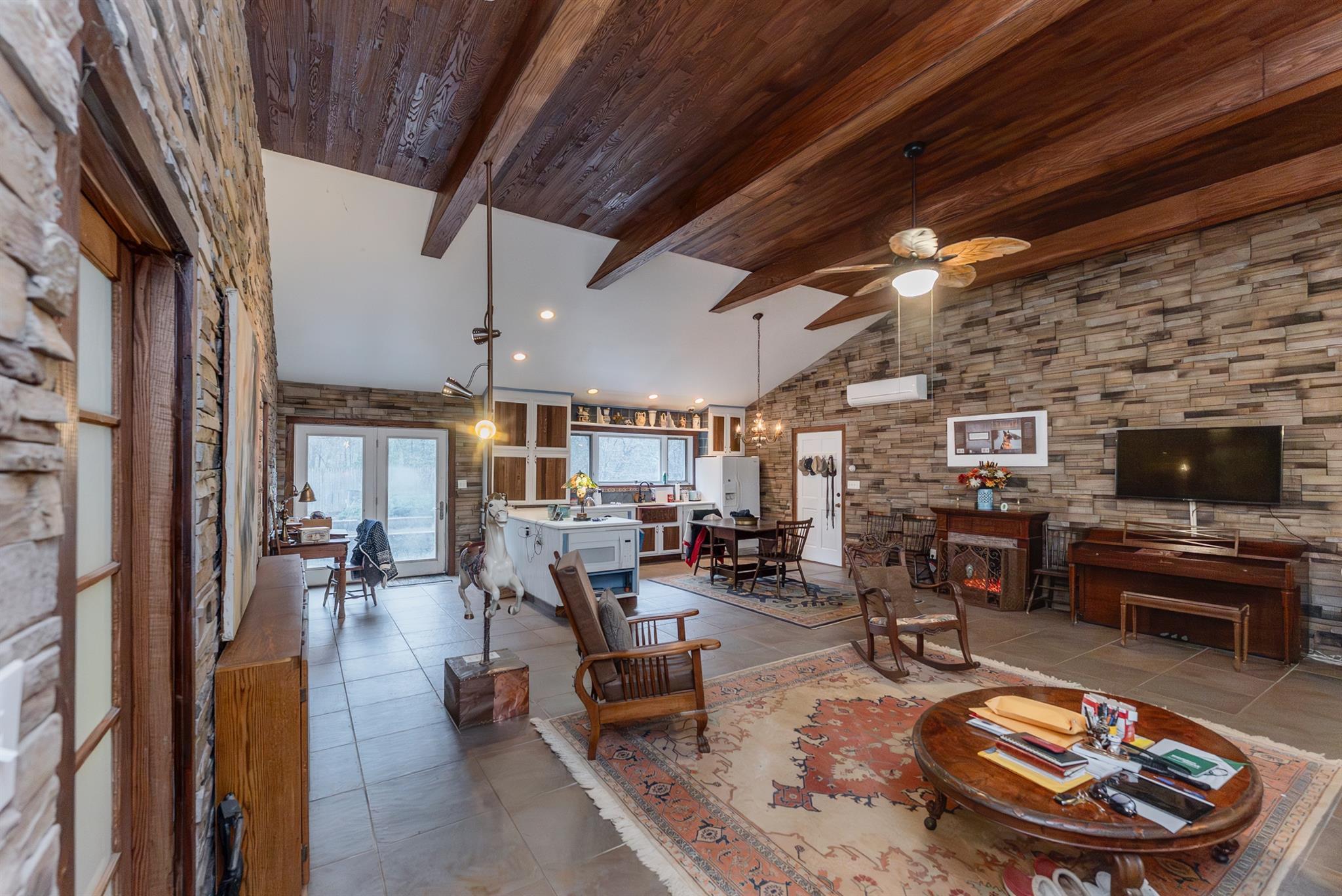Single Family Circle  Ulster County, NY 12420, MLS-855504-6