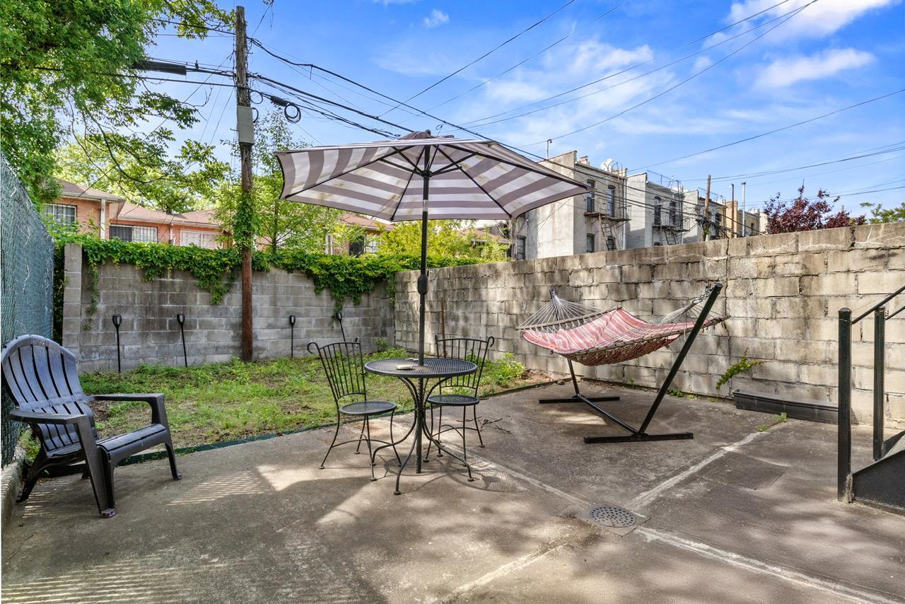 Single Family Cornelia Street  Brooklyn, NY 11237, MLS-855528-16