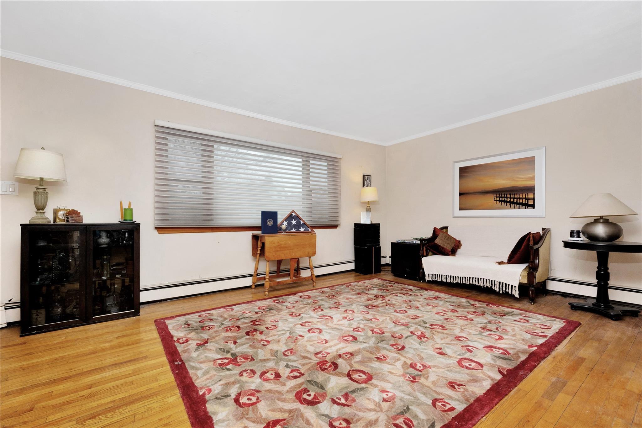 Single Family Avondale  Nassau County, NY 11581, MLS-855532-18