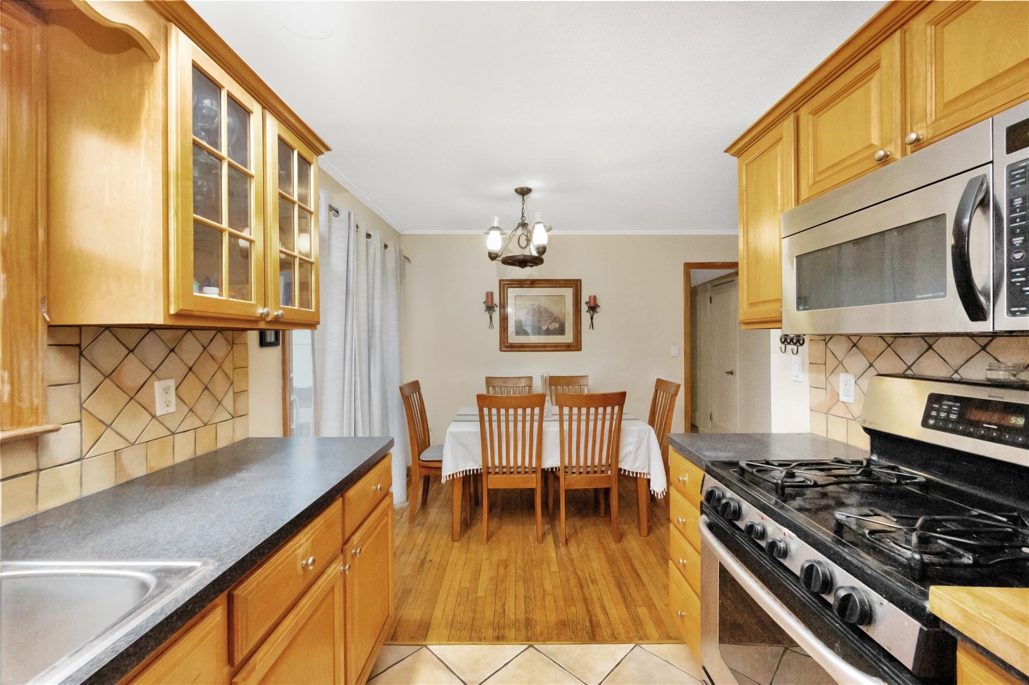 Single Family Avondale  Nassau County, NY 11581, MLS-855532-24