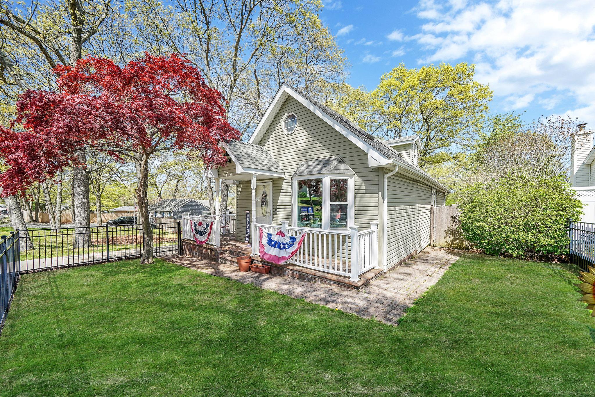 Single Family Beech  Suffolk County, NY 11738, MLS-855535-4