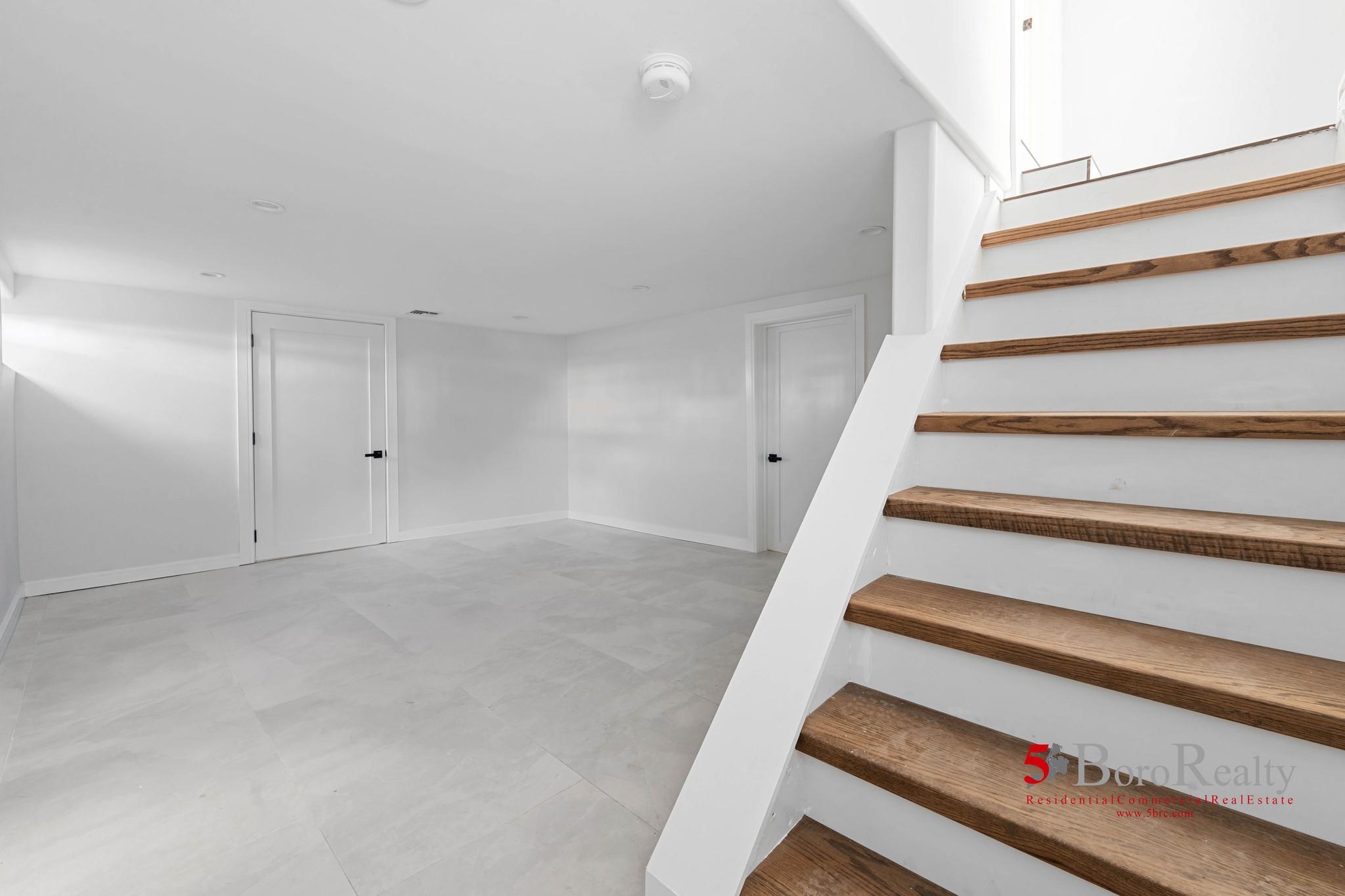 Single Family Bayview  Nassau County, NY 11516, MLS-855563-26