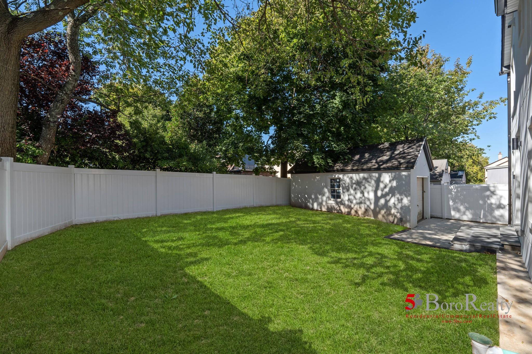 Single Family Bayview  Nassau County, NY 11516, MLS-855563-37