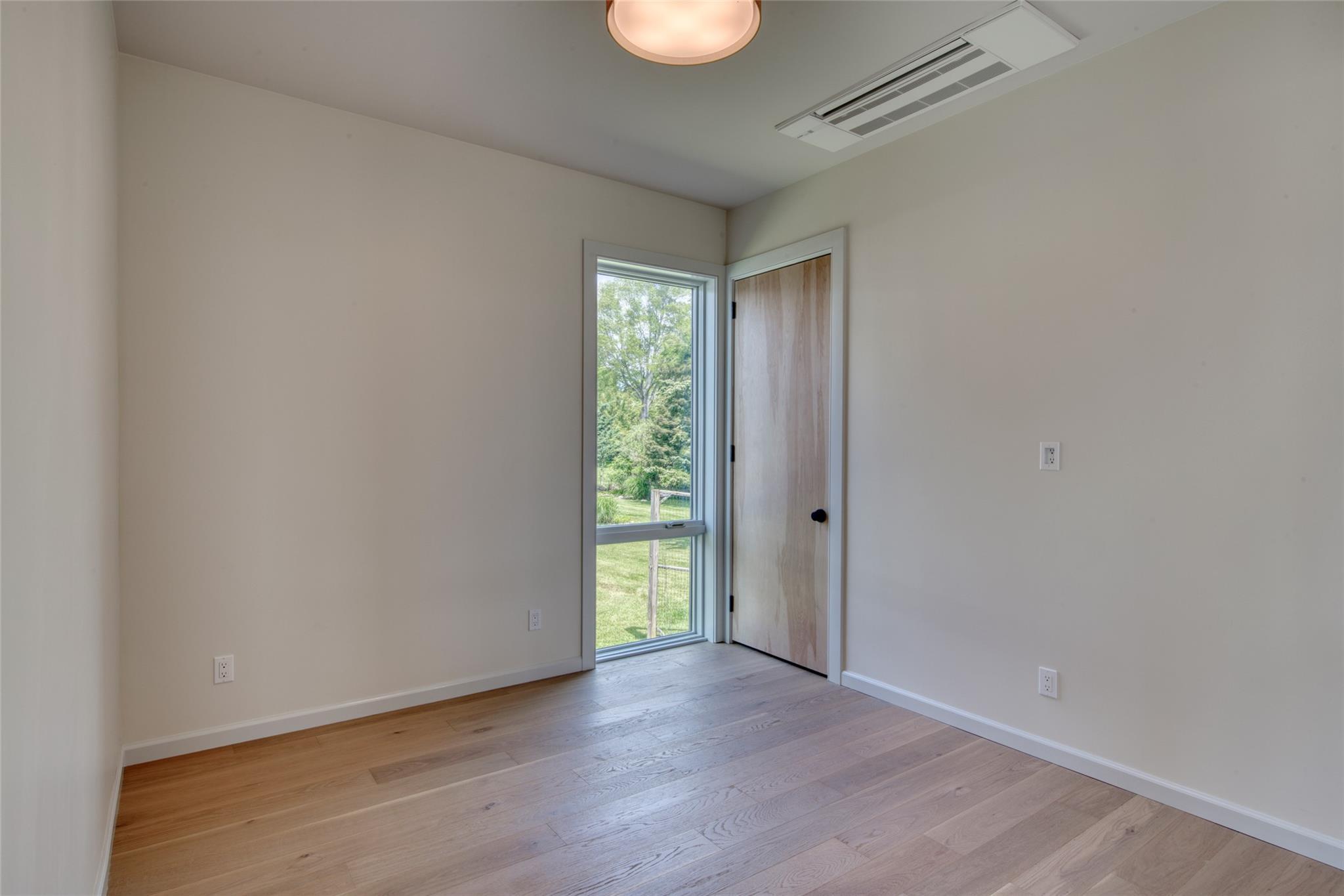 Single Family Narrow River  Suffolk County, NY 11957, MLS-855576-24