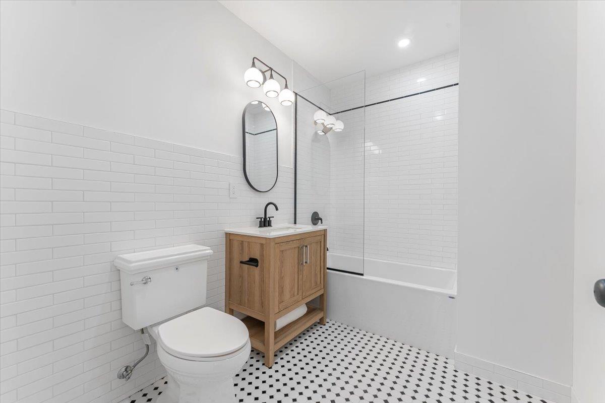 Single Family Hancock  Brooklyn, NY 11233, MLS-855588-13