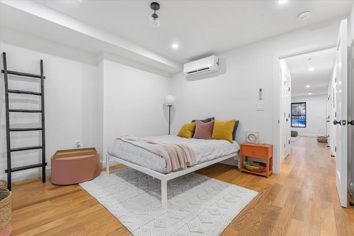 Single Family Hancock  Brooklyn, NY 11233, MLS-855588-20