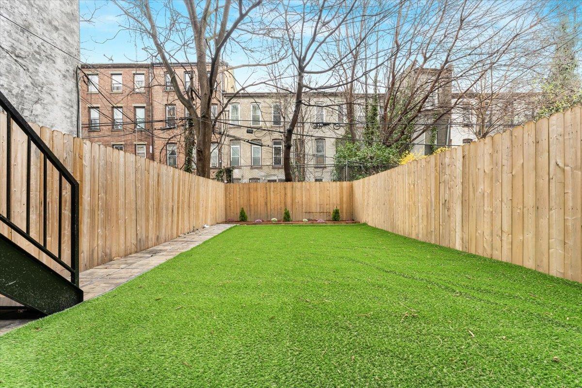 Single Family Hancock  Brooklyn, NY 11233, MLS-855588-24