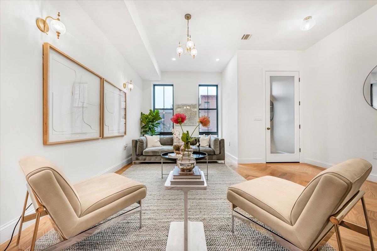 Single Family Hancock  Brooklyn, NY 11233, MLS-855588-3