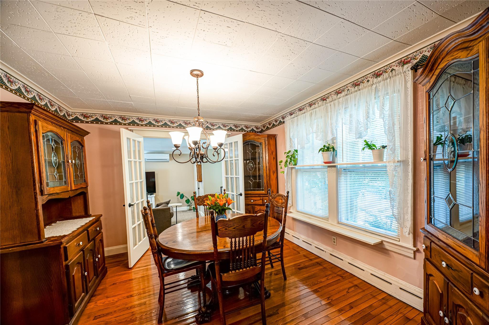 Single Family Linden  Nassau County, NY 11710, MLS-855595-11