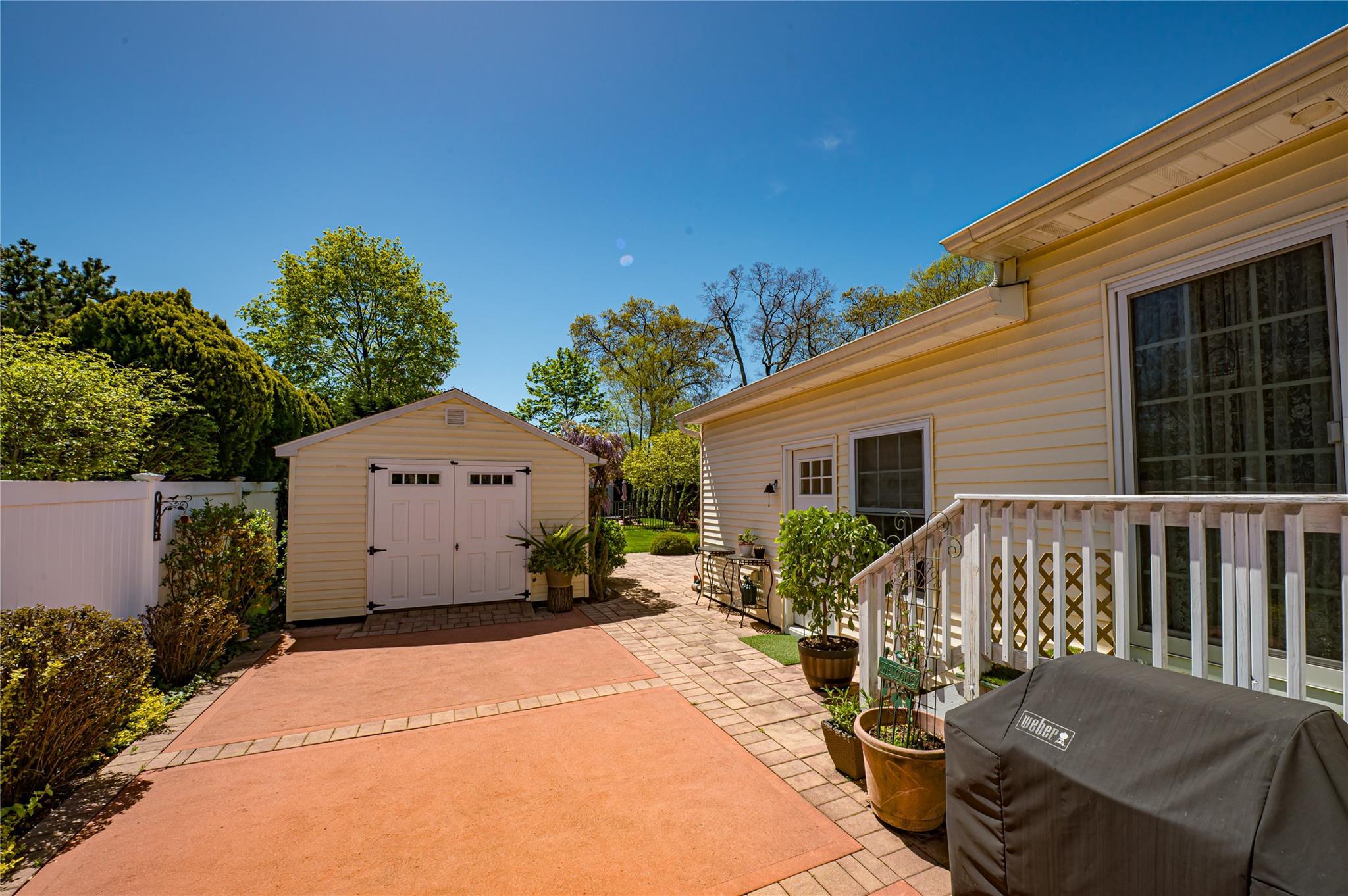 Single Family Linden  Nassau County, NY 11710, MLS-855595-3