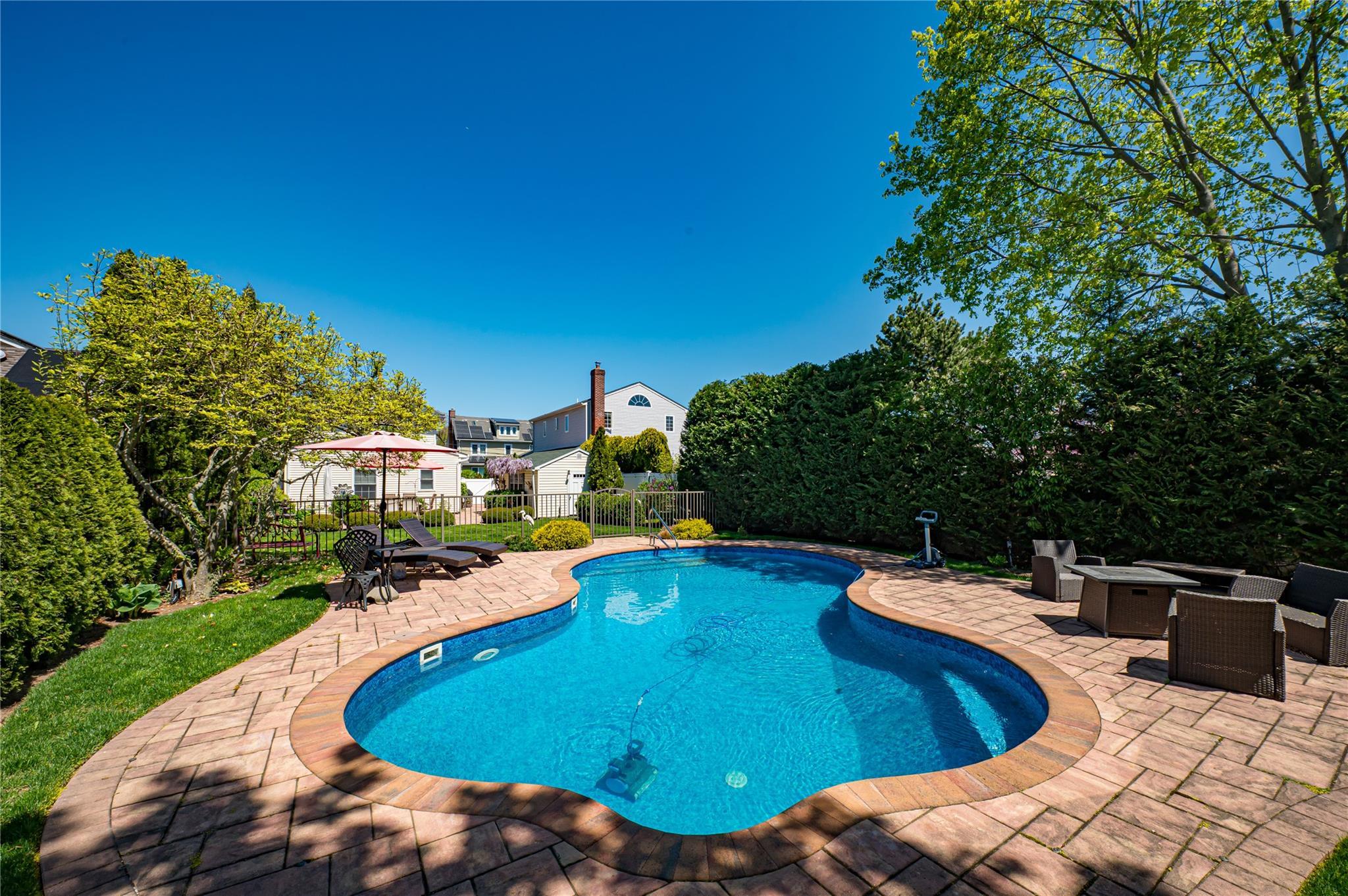 Single Family Linden  Nassau County, NY 11710, MLS-855595-5