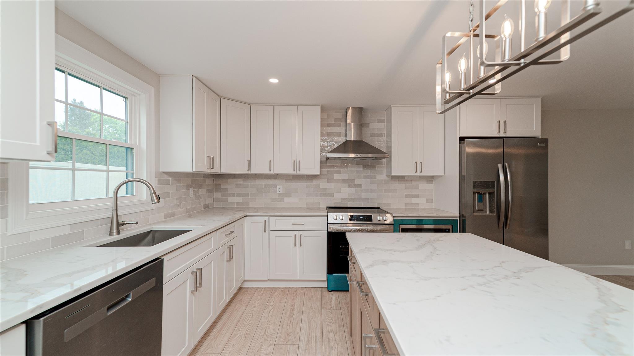 Single Family Bristol  Suffolk County, NY 11754, MLS-855610-5