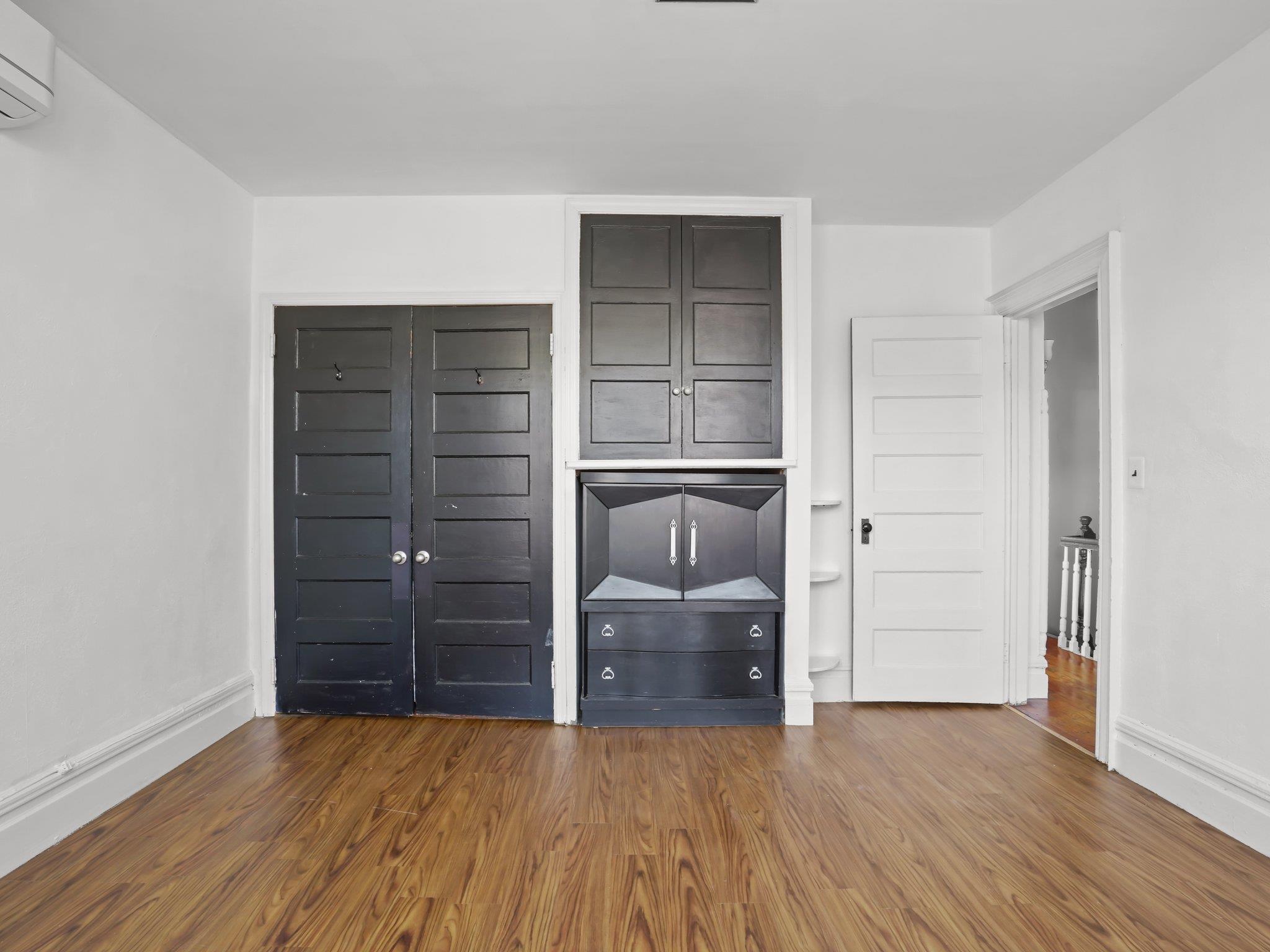 Single Family 239th  Bronx, NY 10470, MLS-855614-26