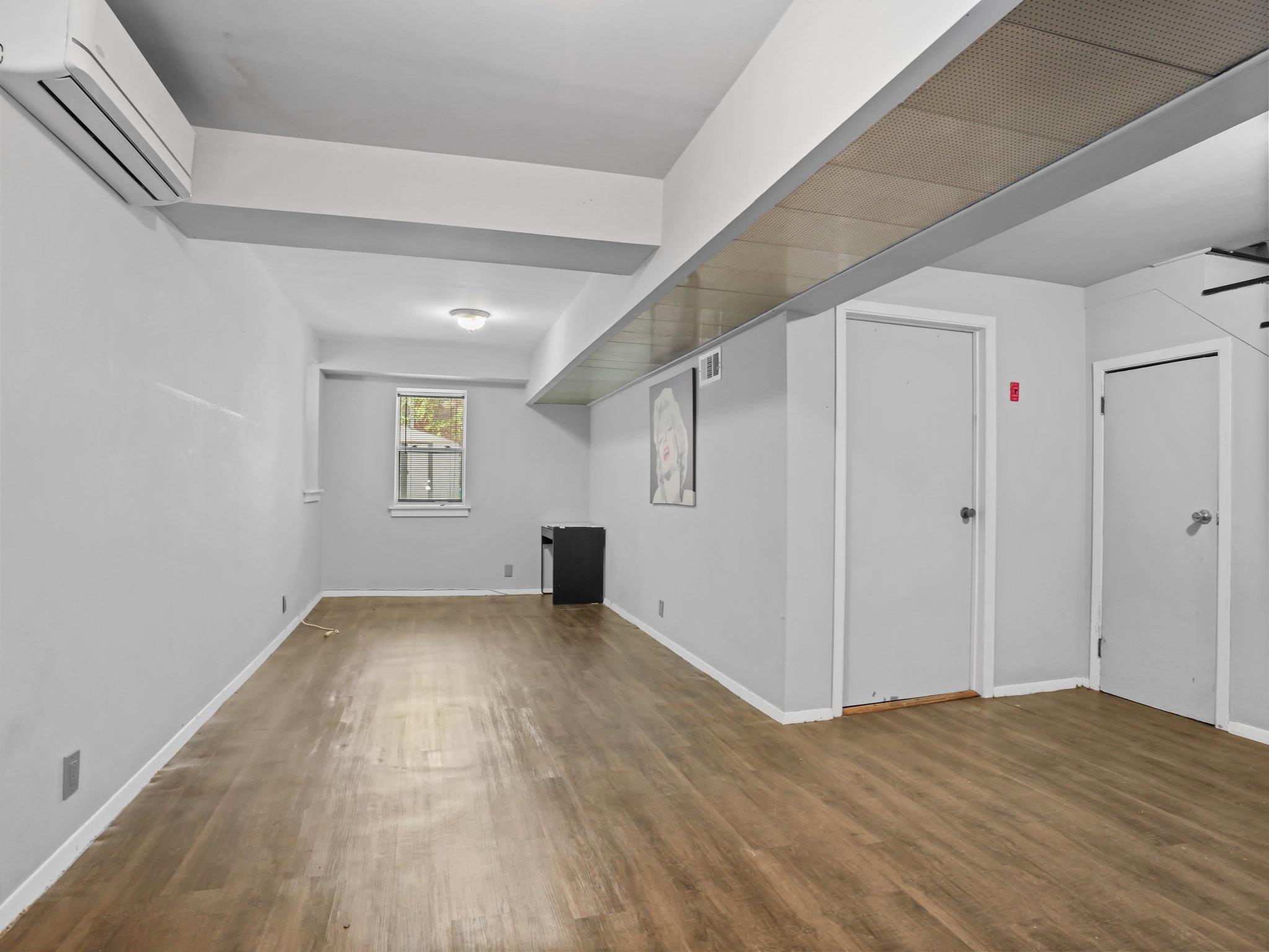 Single Family 239th  Bronx, NY 10470, MLS-855614-36