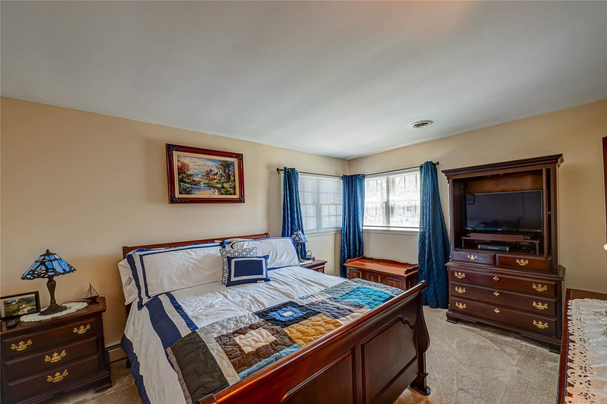 Single Family Bayview  Suffolk County, NY 11701, MLS-855620-18