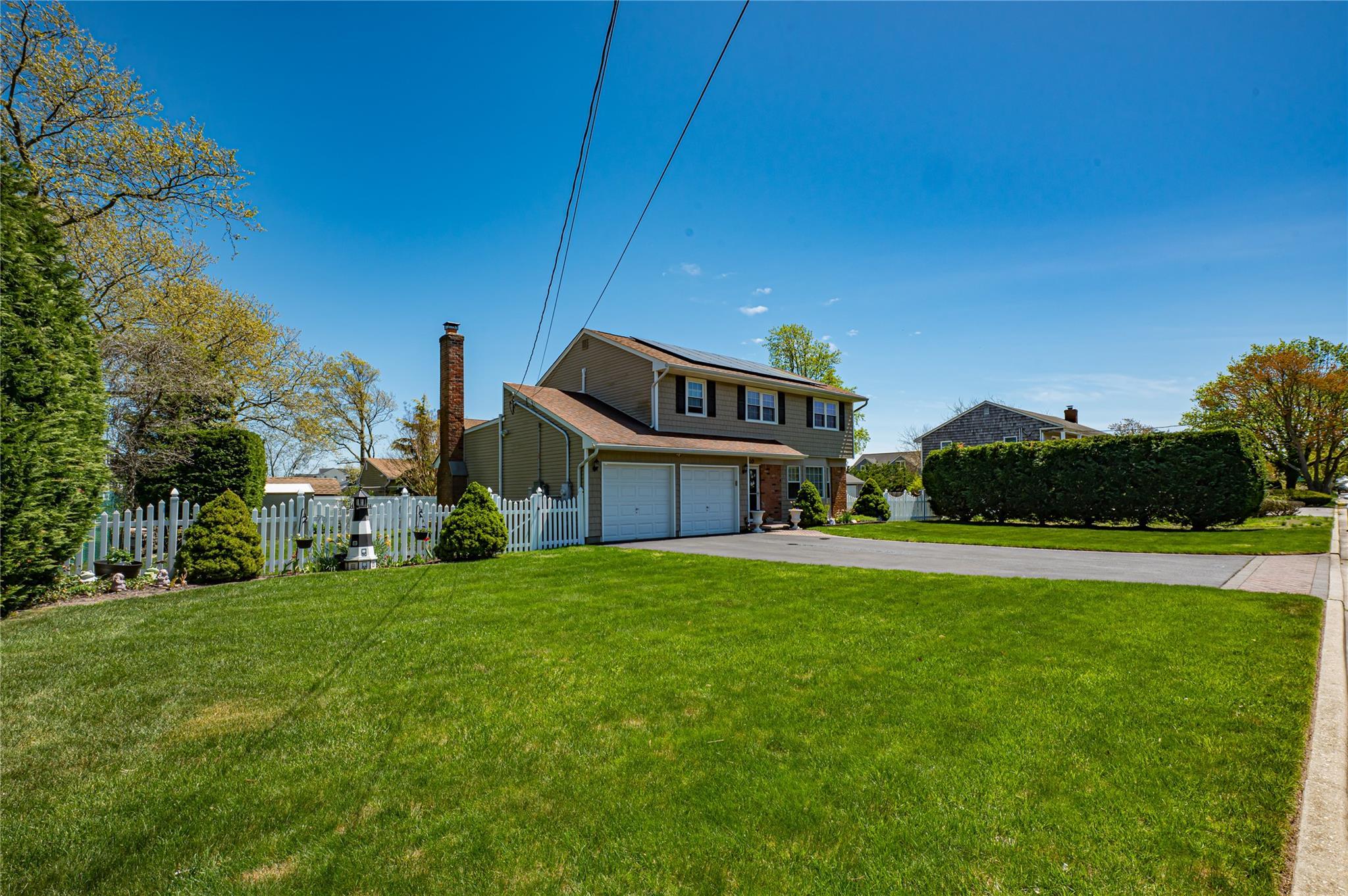 Single Family Bayview  Suffolk County, NY 11701, MLS-855620-2