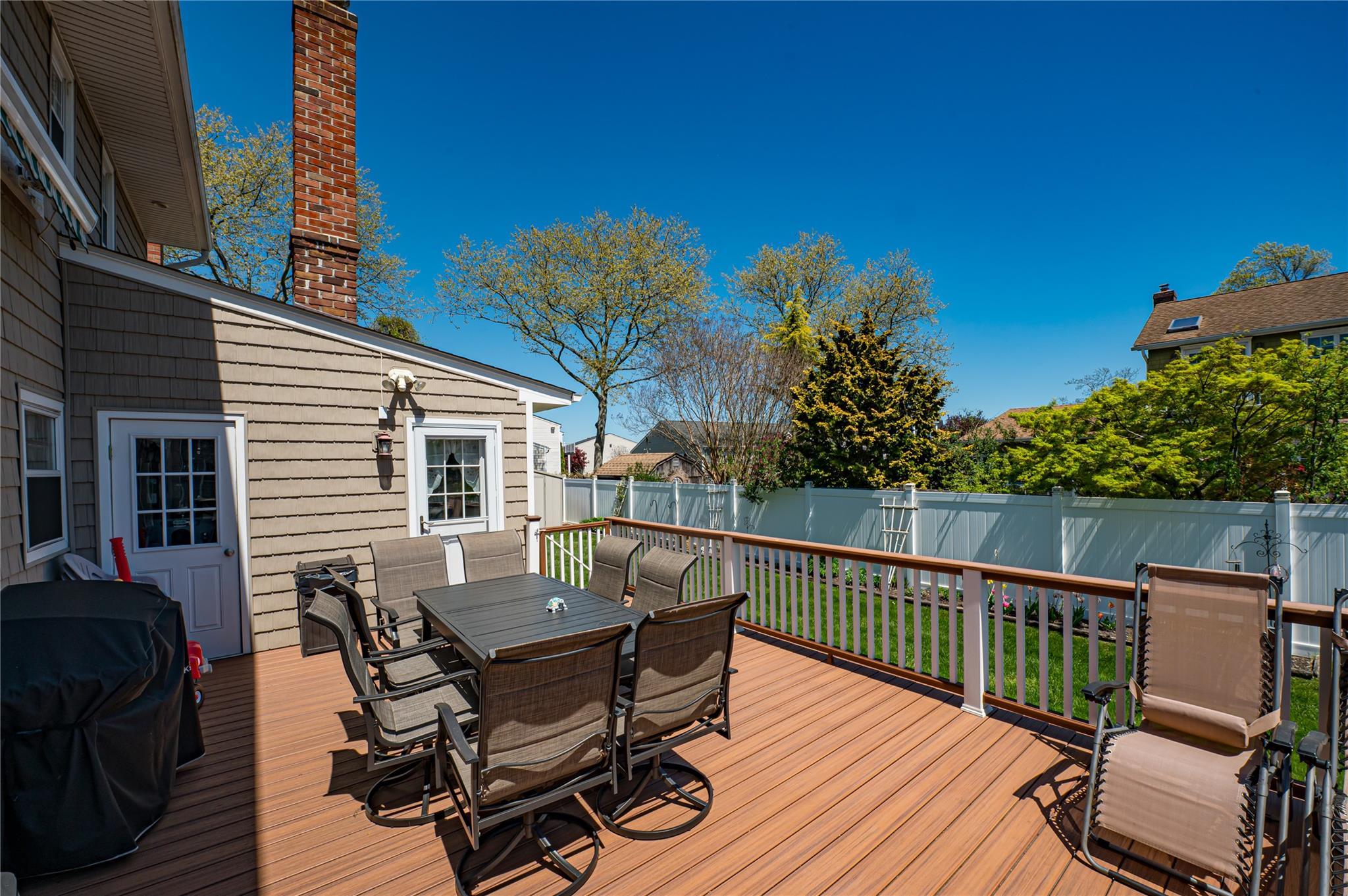 Single Family Bayview  Suffolk County, NY 11701, MLS-855620-22