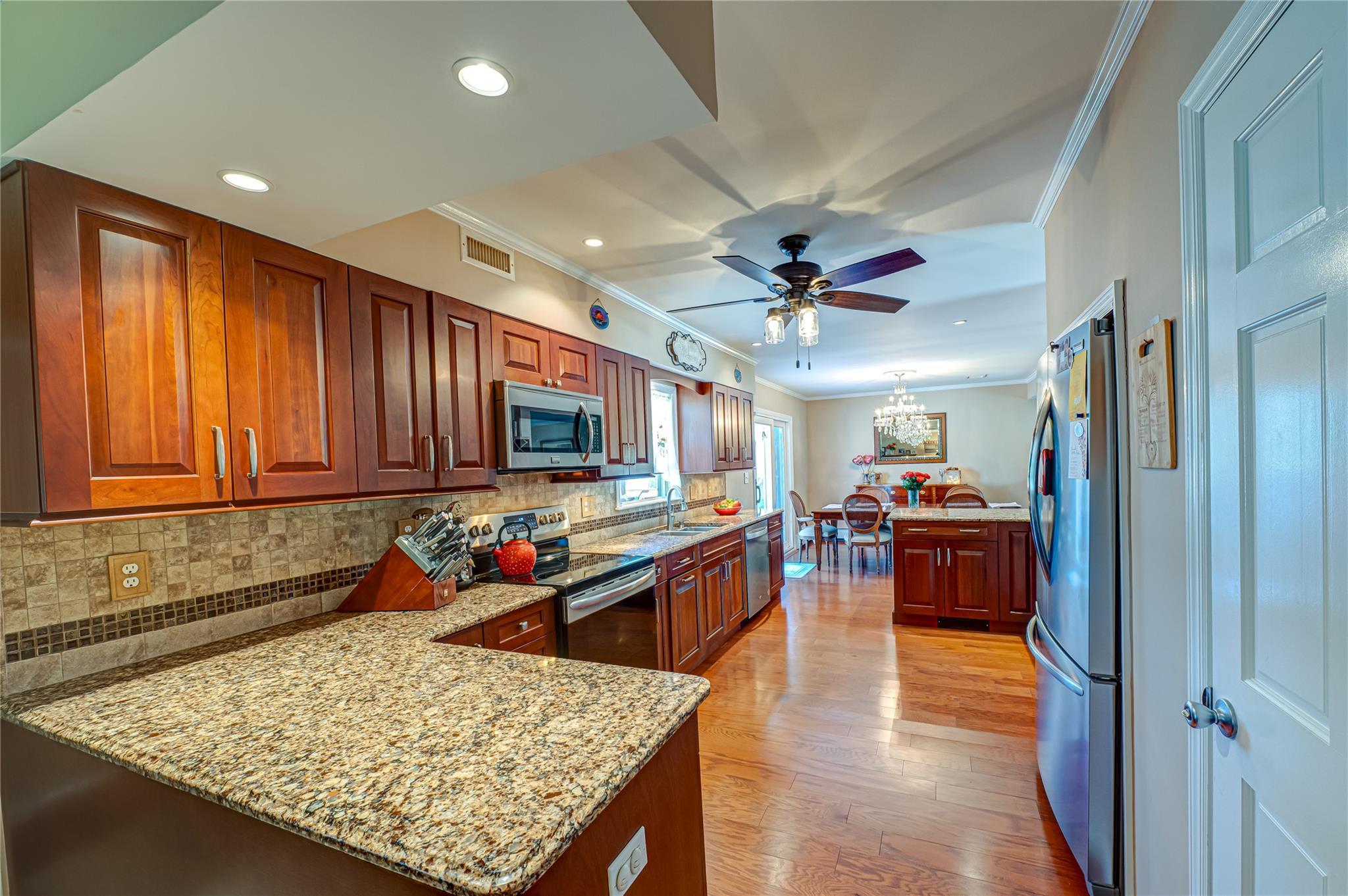 Single Family Bayview  Suffolk County, NY 11701, MLS-855620-8