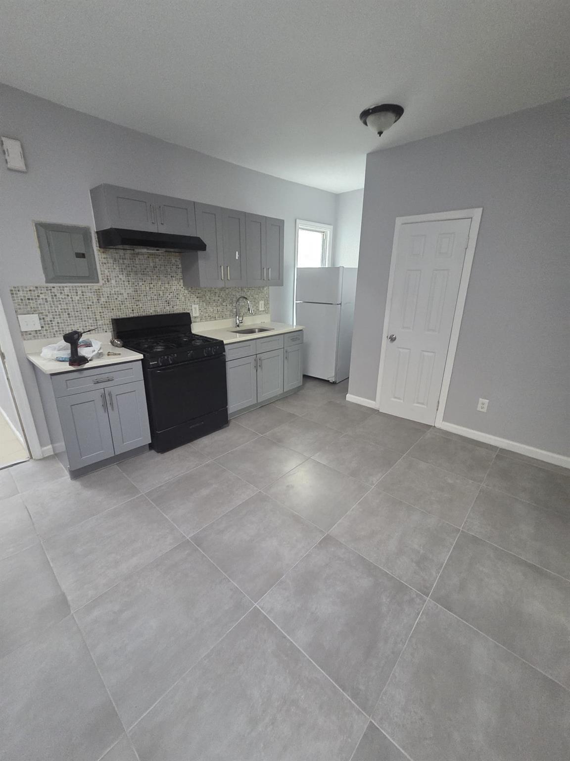 Apartment Linden  Queens, NY 11412, MLS-855621-7