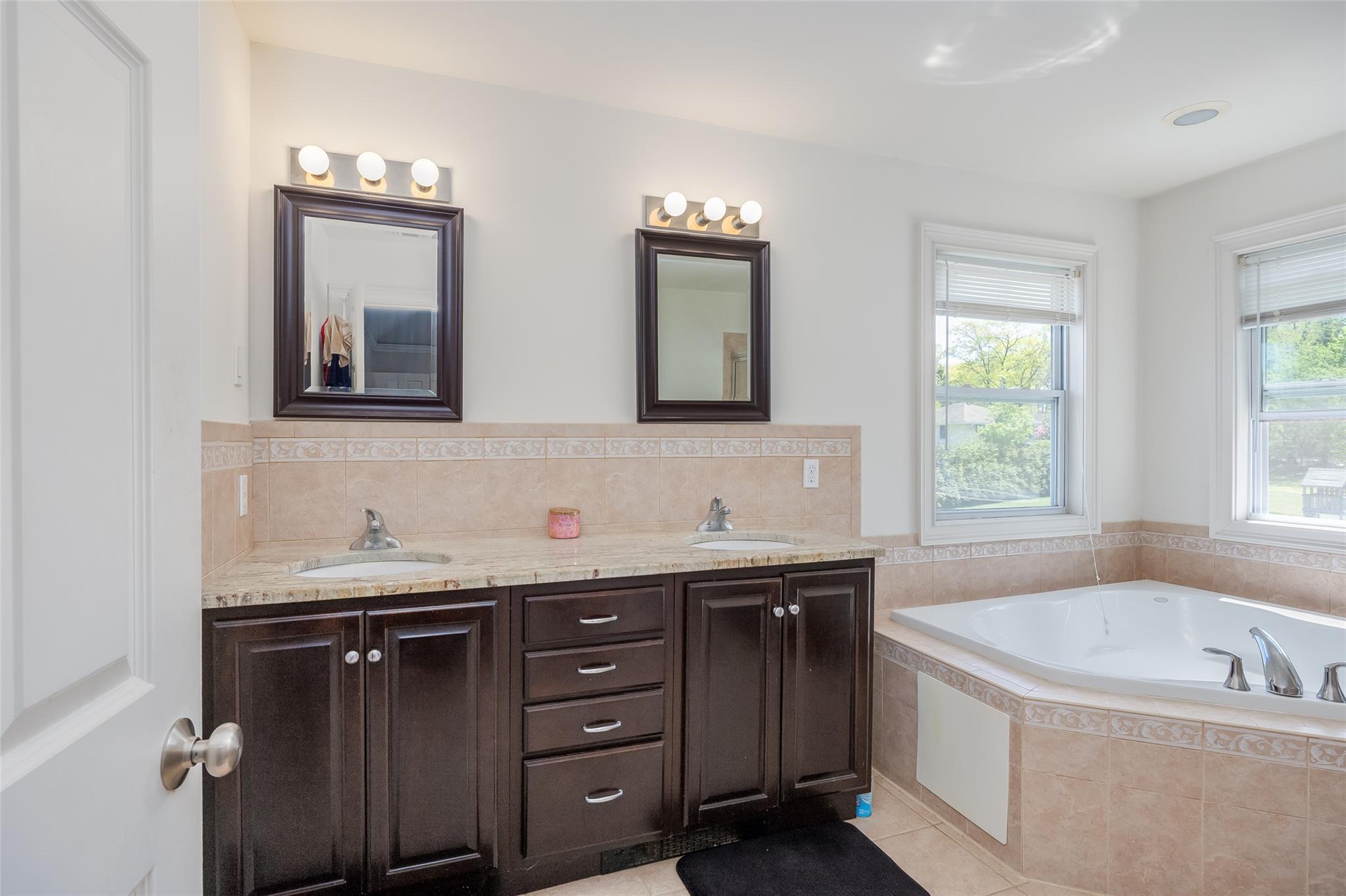 Single Family 3rd  Suffolk County, NY 11778, MLS-855632-17