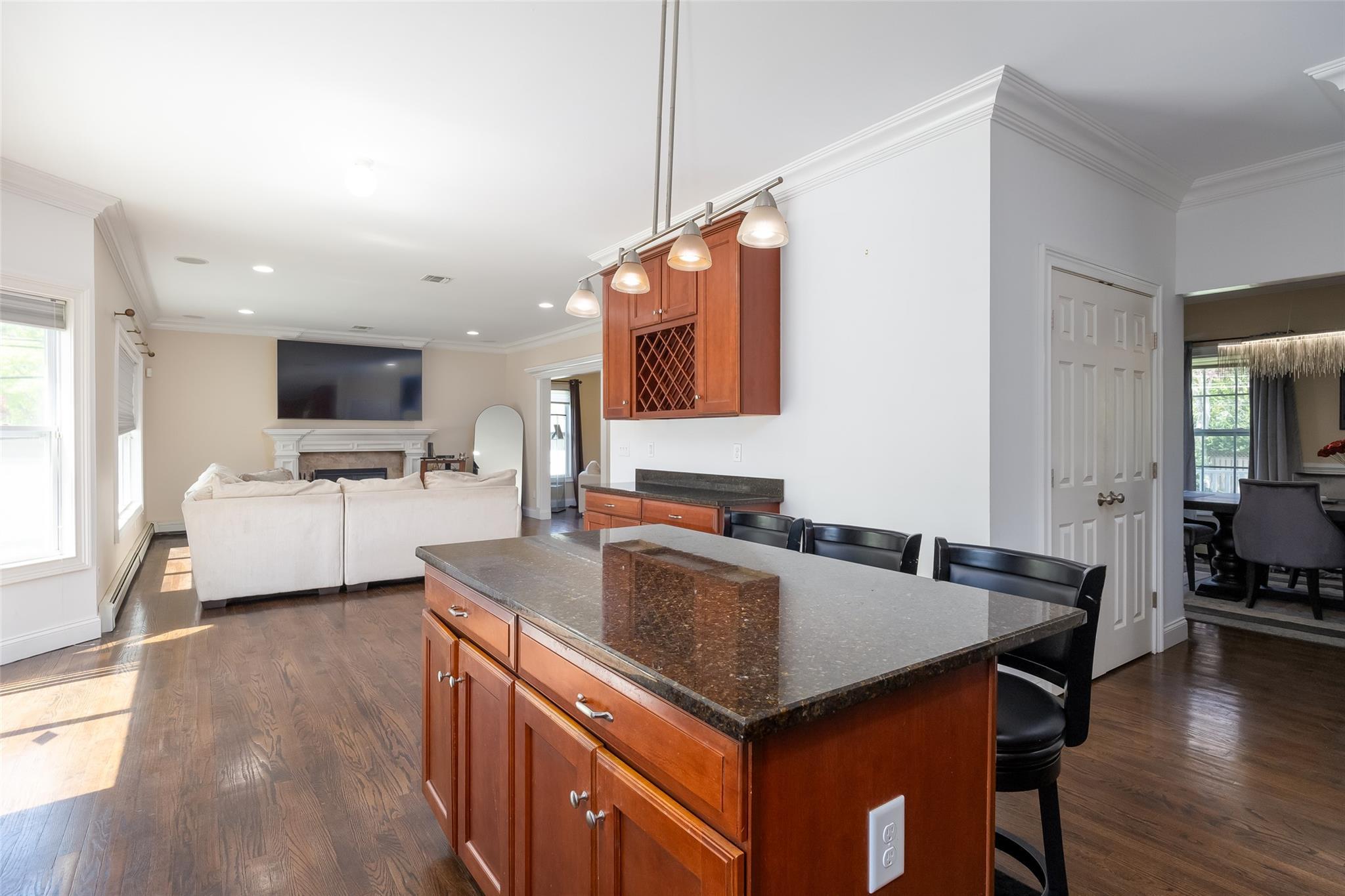 Single Family 3rd  Suffolk County, NY 11778, MLS-855632-5