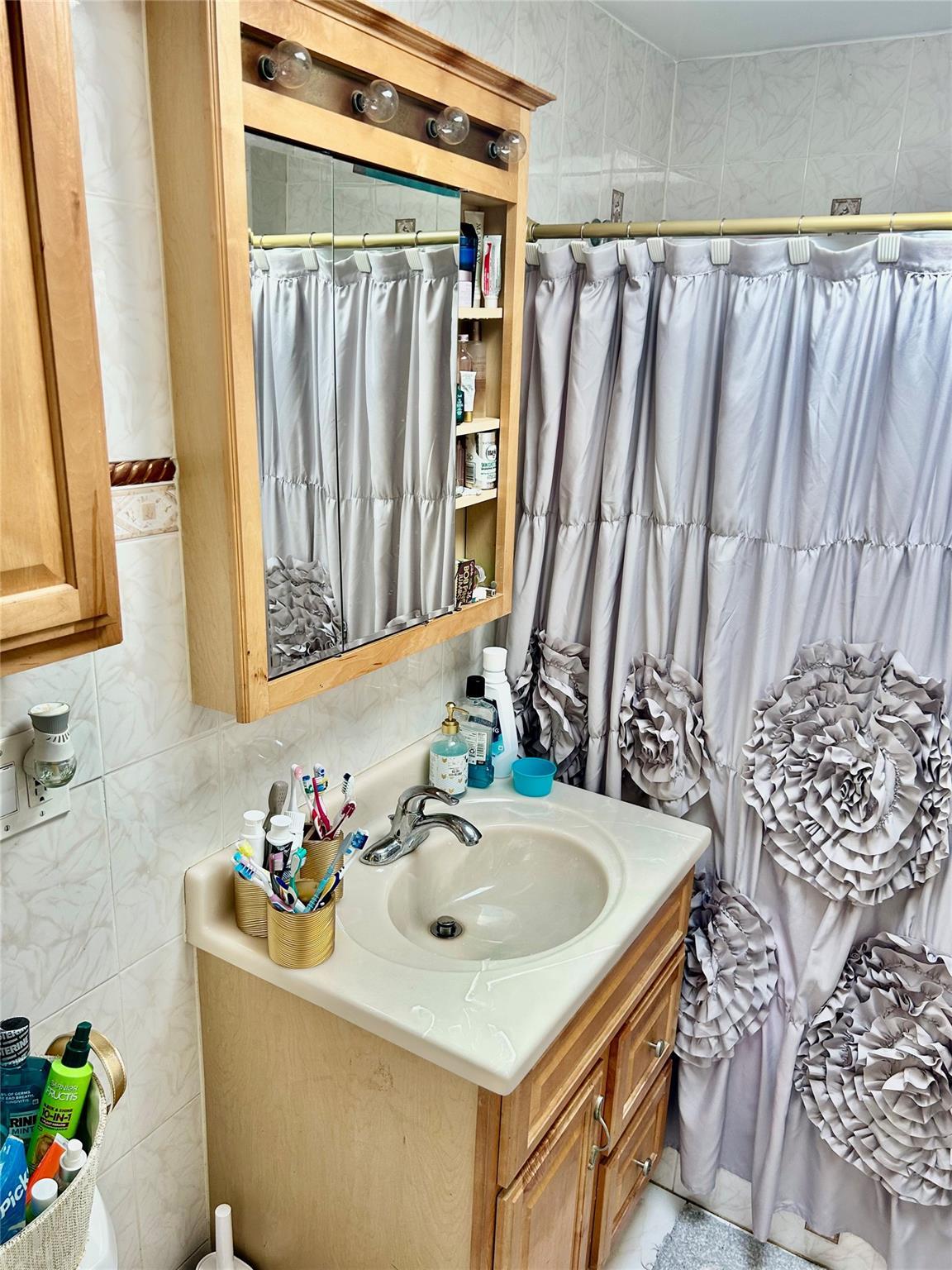 Single Family 236th  Queens, NY 11422, MLS-855634-12